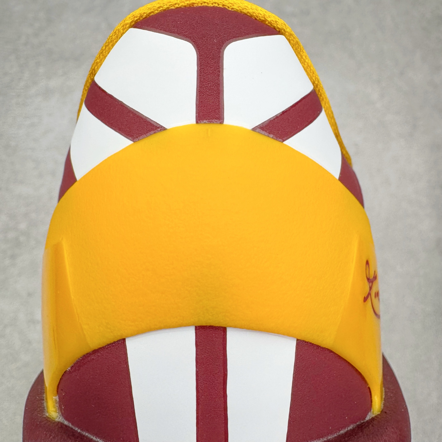 图片[18]-＃GX NK Zoom Kobe Ⅷ System 科比8代复刻实战运动低帮文化篮球鞋 USC 南加大 HF7484 完美复刻公司货 React科技鞋垫加持 实战配置直接拉满 原楦纸板开发 鞋身流线型、后跟塑形 区分土肥圆 原厂针织鞋面一针一线匹配原版 全身鞋材卡料色独家定制 唯一万针立体刺绣SWOOSH 真实底模最大50.5 实战利器 专供海外市场 独立原厂模具 首批不拼图大几率过验 亲测已过 支持各种高强度实战 无需担心 补货周期极长 脚宽建议买大半码 科比系列前掌偏窄 支持七天无理由退换 尺码： 40 40.5 41 42 42.5 43 44 44.5 45 46 47.5 48.5 49.5 50.5-选品中心