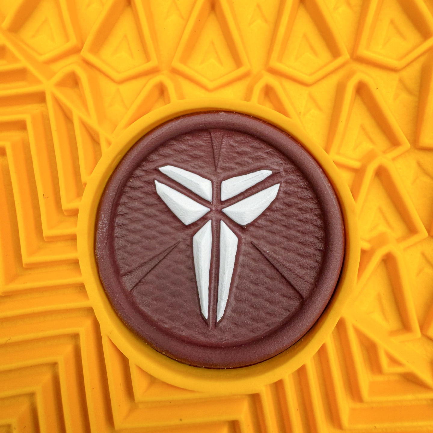 图片[21]-＃GX NK Zoom Kobe Ⅷ System 科比8代复刻实战运动低帮文化篮球鞋 USC 南加大 HF7484 完美复刻公司货 React科技鞋垫加持 实战配置直接拉满 原楦纸板开发 鞋身流线型、后跟塑形 区分土肥圆 原厂针织鞋面一针一线匹配原版 全身鞋材卡料色独家定制 唯一万针立体刺绣SWOOSH 真实底模最大50.5 实战利器 专供海外市场 独立原厂模具 首批不拼图大几率过验 亲测已过 支持各种高强度实战 无需担心 补货周期极长 脚宽建议买大半码 科比系列前掌偏窄 支持七天无理由退换 尺码： 40 40.5 41 42 42.5 43 44 44.5 45 46 47.5 48.5 49.5 50.5-选品中心