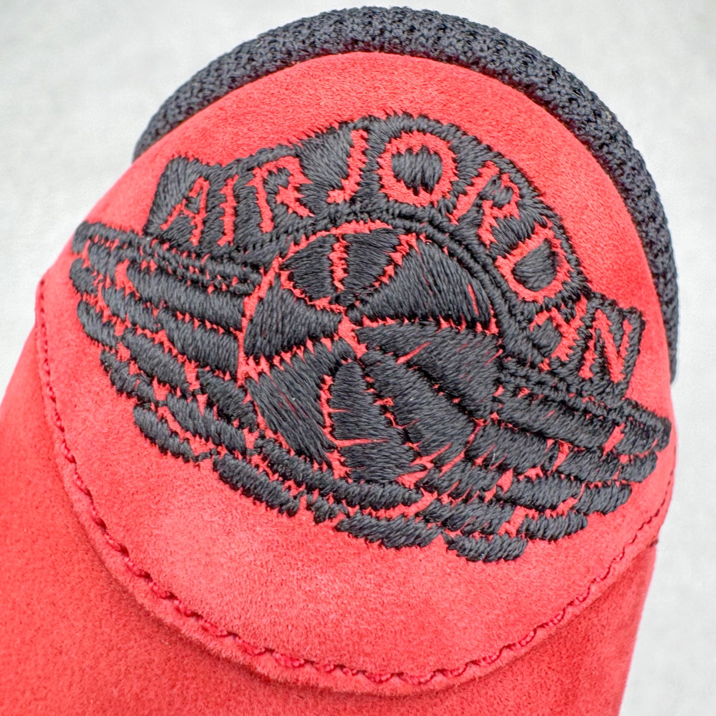 图片[19]-＃Ljr特供 Travis Scott x Air Jordan AJ1 Low OG SP TS联名倒钩低帮 黑红 DM7688-061 全新改良批次 圈内最强倒钩系列 恪守真诚 承诺混一赔十 高端零售裸鞋圈特供批次 产品品控稳定性领先行业 SZ原厂全套原楦原纸板冲刀磨具开发 原厂皮料加持 原厂港宝加持定型后跟R度完美 同源原厂电绣 鬼脸飞翼针数密度立体效果一致 百分百一致原鞋 原厂拉帮工艺 针距密度一致 后跟弧度收口自然不对折 极致一眼正品既视感 进口玻璃冲刀皮料裁剪零毛边 全鞋电脑针车工艺 品控清洁度最高QC检验标准 免检产品 原厂订购鞋盒、鞋标、防尘纸、鞋撑、鞋带 追求极致的原厂味道 尺码：36 36.5 37.5 38 38.5 39 40 40.5 41 42 42.5 43 44 44.5 45 45.5 46 47.5 48.5-选品中心