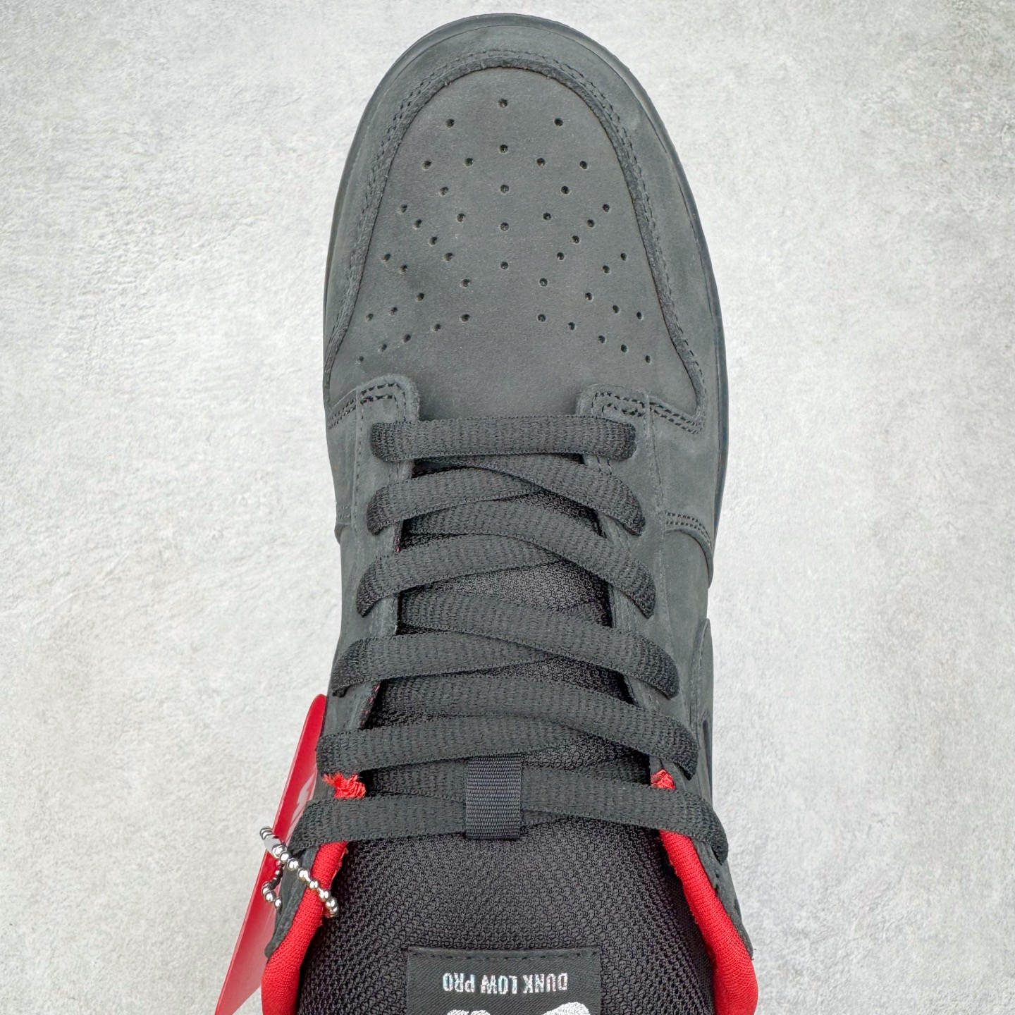 图片[4]-＃纯原 Supreme x Nk Dunk SB Dunk Low 舒适 防滑耐磨低帮板鞋 男女同款 联名亚洲限定黑黄 HQ8487-001 独家原厂航空铝磨具打磨大底 鞋头坡度极致还原 原盒原配 圈内天花板工艺 原厂冲刀 超高清洁度 全鞋零毛边皮料切割 全套原楦原模倾力打造完美版型 采用原厂百宏鞋带以及原厂百宏织唛舌标 内标可供原厂几率过验 原厂中底布黄色点胶 原厂中底布拉帮走线遵循公司‼️尺码：36 36.5 37.5 38 38.5 39 40 40.5 41 42 42.5 43 44 44.5 45 46 47.5-选品中心