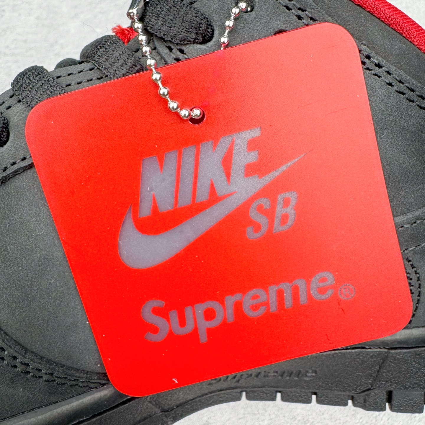 图片[14]-＃纯原 Supreme x Nk Dunk SB Dunk Low 舒适 防滑耐磨低帮板鞋 男女同款 联名亚洲限定黑黄 HQ8487-001 独家原厂航空铝磨具打磨大底 鞋头坡度极致还原 原盒原配 圈内天花板工艺 原厂冲刀 超高清洁度 全鞋零毛边皮料切割 全套原楦原模倾力打造完美版型 采用原厂百宏鞋带以及原厂百宏织唛舌标 内标可供原厂几率过验 原厂中底布黄色点胶 原厂中底布拉帮走线遵循公司‼️尺码：36 36.5 37.5 38 38.5 39 40 40.5 41 42 42.5 43 44 44.5 45 46 47.5-选品中心