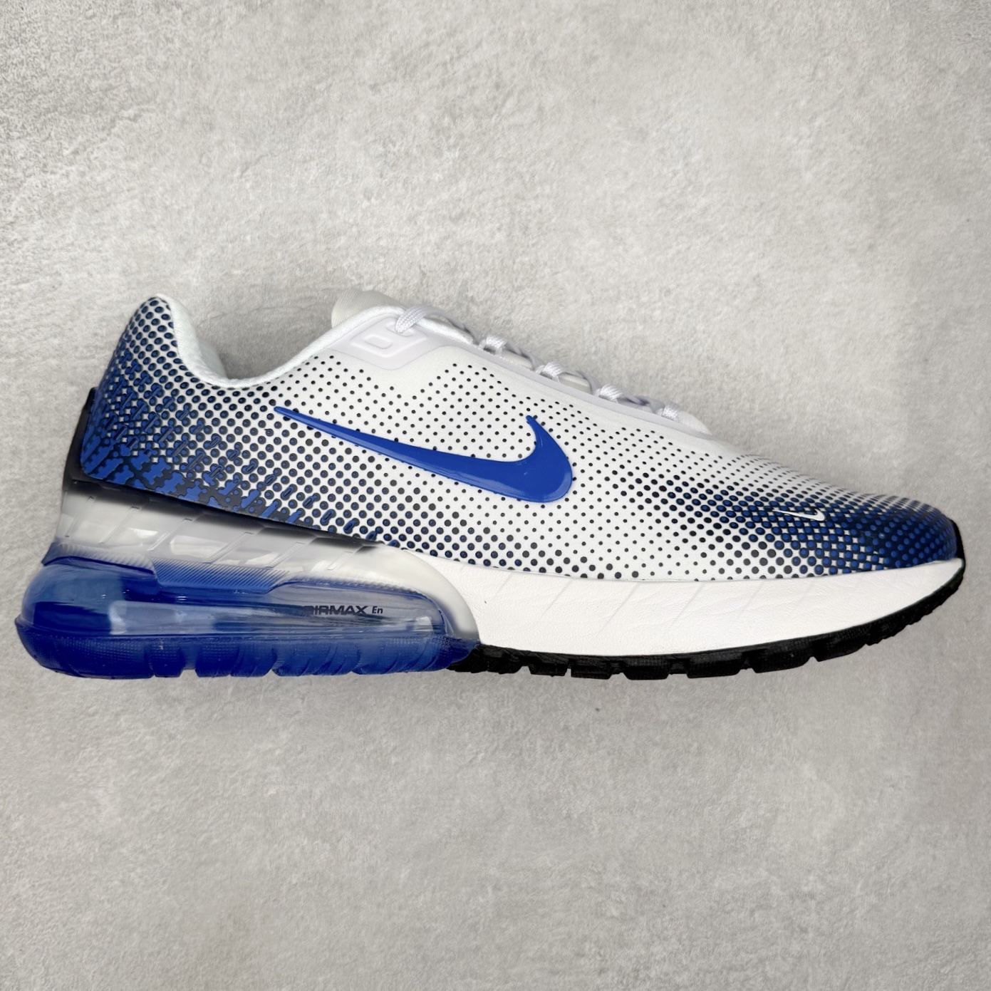 NK Air Max Phoenix 百搭舒适耐磨气垫低帮跑步鞋 FZ5307-101 实拍调校N版已经零色差零失真 百分百还原实物色彩所见即所得 不存在货不对板色差等低级问题 选购参考实物拍摄 不混卖不参货 只用心做好货严格选品 承诺混一赔十 尺码：36 36.5 37.5 38 38.5 39 40 40.5 41 42 42.5 43 44 44.5 45-选品中心