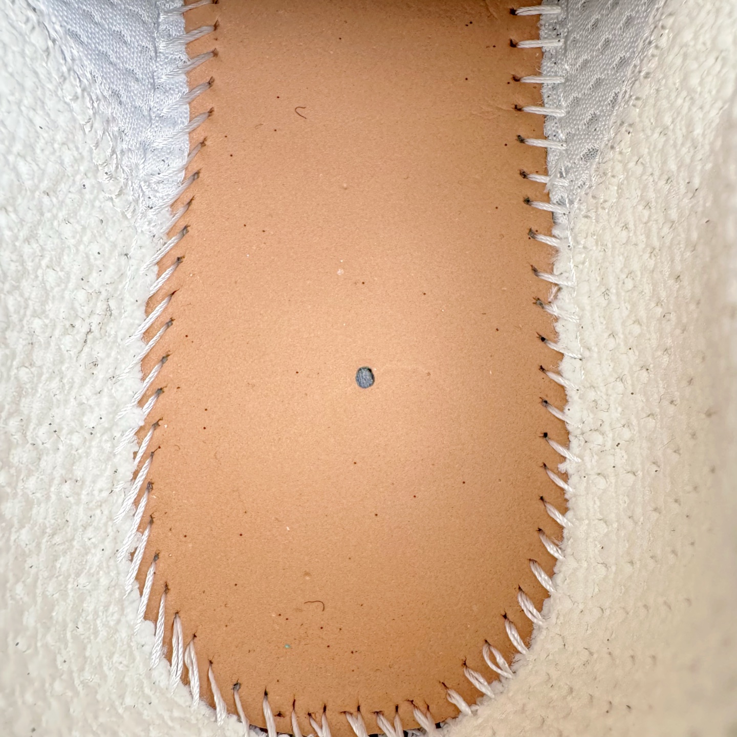 图片[10]-＃VG零售版 BALENCIAGA 3XL Sneakers 巴黎世家十代网布系带低帮走秀复古老爹鞋 全套原纸板楦头开发 最原汁原味的灵魂版型 全鞋荧光划线卡点 胶水把控整洁度追求极致完美 每一双都是工艺品 多重QC质检 超越公司货的品控标准 实实在在的免检产品 原盒原配 正确字体电绣 粗细、位置、大小正确 侧边TPU 透气孔匹配意产原版 正确分离大底 TPU软底 原版一致大底LOGO 立体感十足 原厂皮料水洗做旧 采购原厂网纱 不含皮革 网布材料和聚氨酯 磨损效果 鞋头边缘和后帮 Balenciaga 徽标 鞋面和后跟凸印尺码 鞋舌 3XL 橡胶品牌标识和反光细节 鞋帮拉袢和鞋舌拉祥 配反光细节 备用鞋带在鞋履前侧 可在穿着前取下 便于不同造型搭配 正常尺码 尺码：35 36 37 38 39 40 41 42 43 44 45 46-选品中心