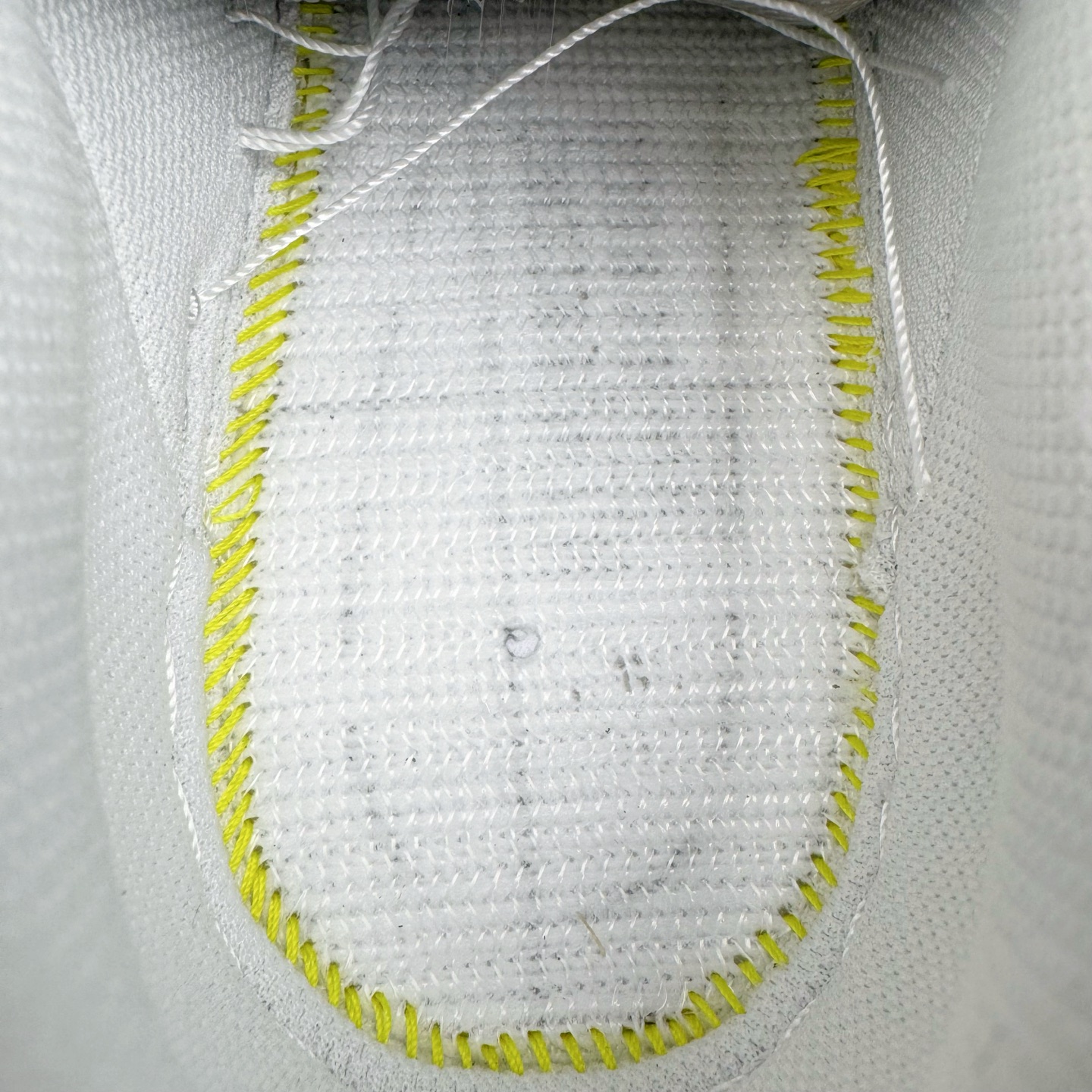 图片[11]-＃GX NK Air Force 1 Low \’07 空军一号低帮经典板鞋 白黑 CT2302-100 经典老鞋 完美复刻 不规则波浪大底咬花 全鞋电脑针车 工整有序 视觉效果满分 原厂拉帮手法 标准四线 密度针距针孔大小控制到位 原装反口里网布海绵 正确卡色网眼大小 新版鞋撑改用纸团代替 原厂港宝加持完美还原灵魂版型 原盒原配从里到外百分百还原 原厂全头层原厂皮料 原标原盒 内置Sole气垫 中底白色背胶 中底划线 已经无限的接近公司 原厂楦头 原厂刺绣 后跟弧度修正 独家私模最大开发到48.5 尺码：35.5 36 37.5 38 38.5 39 40 40.5 41 42 42.5 43 44 44.5 45 46 47.5 48.5-选品中心