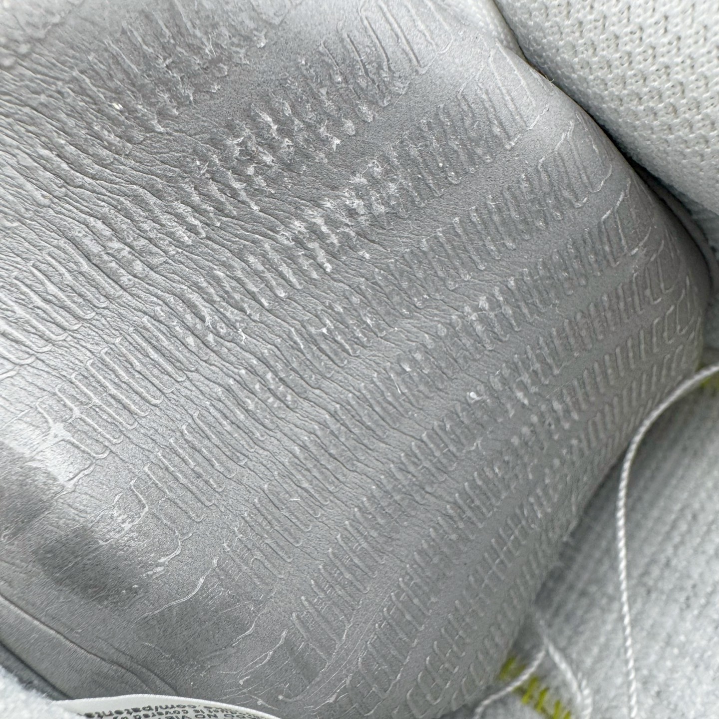 图片[10]-＃GX NK Air Force 1 Low \’07 空军一号低帮经典板鞋 白黑 CT2302-100 经典老鞋 完美复刻 不规则波浪大底咬花 全鞋电脑针车 工整有序 视觉效果满分 原厂拉帮手法 标准四线 密度针距针孔大小控制到位 原装反口里网布海绵 正确卡色网眼大小 新版鞋撑改用纸团代替 原厂港宝加持完美还原灵魂版型 原盒原配从里到外百分百还原 原厂全头层原厂皮料 原标原盒 内置Sole气垫 中底白色背胶 中底划线 已经无限的接近公司 原厂楦头 原厂刺绣 后跟弧度修正 独家私模最大开发到48.5 尺码：35.5 36 37.5 38 38.5 39 40 40.5 41 42 42.5 43 44 44.5 45 46 47.5 48.5-选品中心