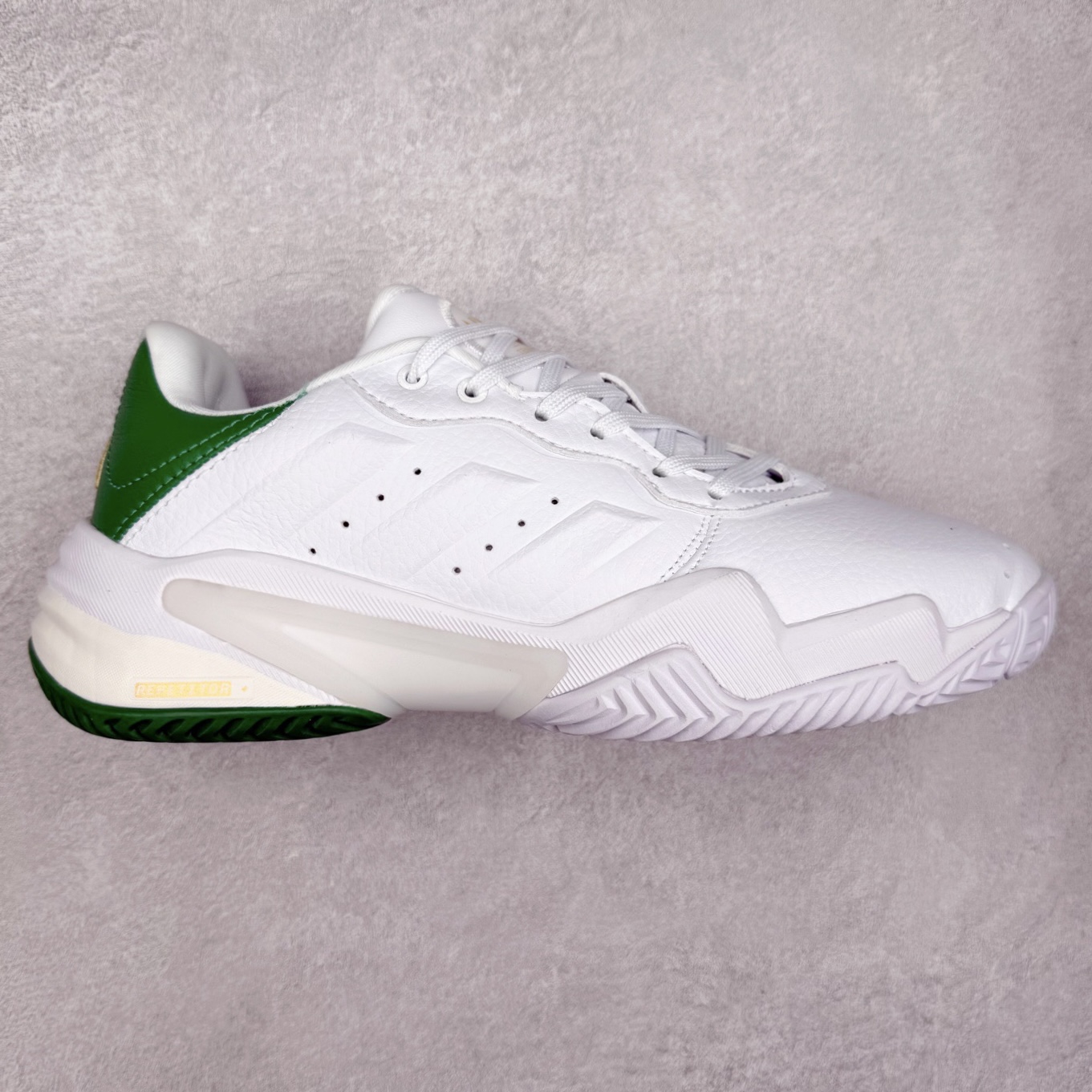 AD Barricade 13 M LEATHER 百搭舒适防滑耐磨低帮网球鞋 实拍调校N版已经零色差零失真 百分百还原实物色彩所见即所得 不存在货不对板色差等低级问题 选购参考实物拍摄 不混卖不参货 只用心做好货严格选品 承诺混一赔十 尺码：36 36.5 37.5 38 38.5 39 40 40.5 41 42 42.5 43 44 44.5 45-选品中心