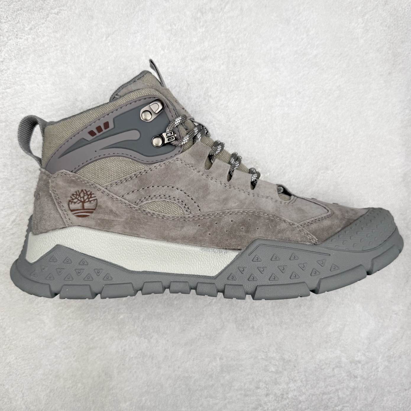 Timberland添柏岚/天伯伦户外中帮休闲大黄靴系列 广东大厂品质 原盒原包装 面料采用意大利🇮🇹顶级磨砂细纹牛皮 搭配防臭防腐真皮乳胶鞋垫 给您完美的穿着体验 质量考究耐穿 型男必备 专治不帅 高品质脚感一流 尺码:38 39 40 41 42 43 44(皮鞋码)-选品中心