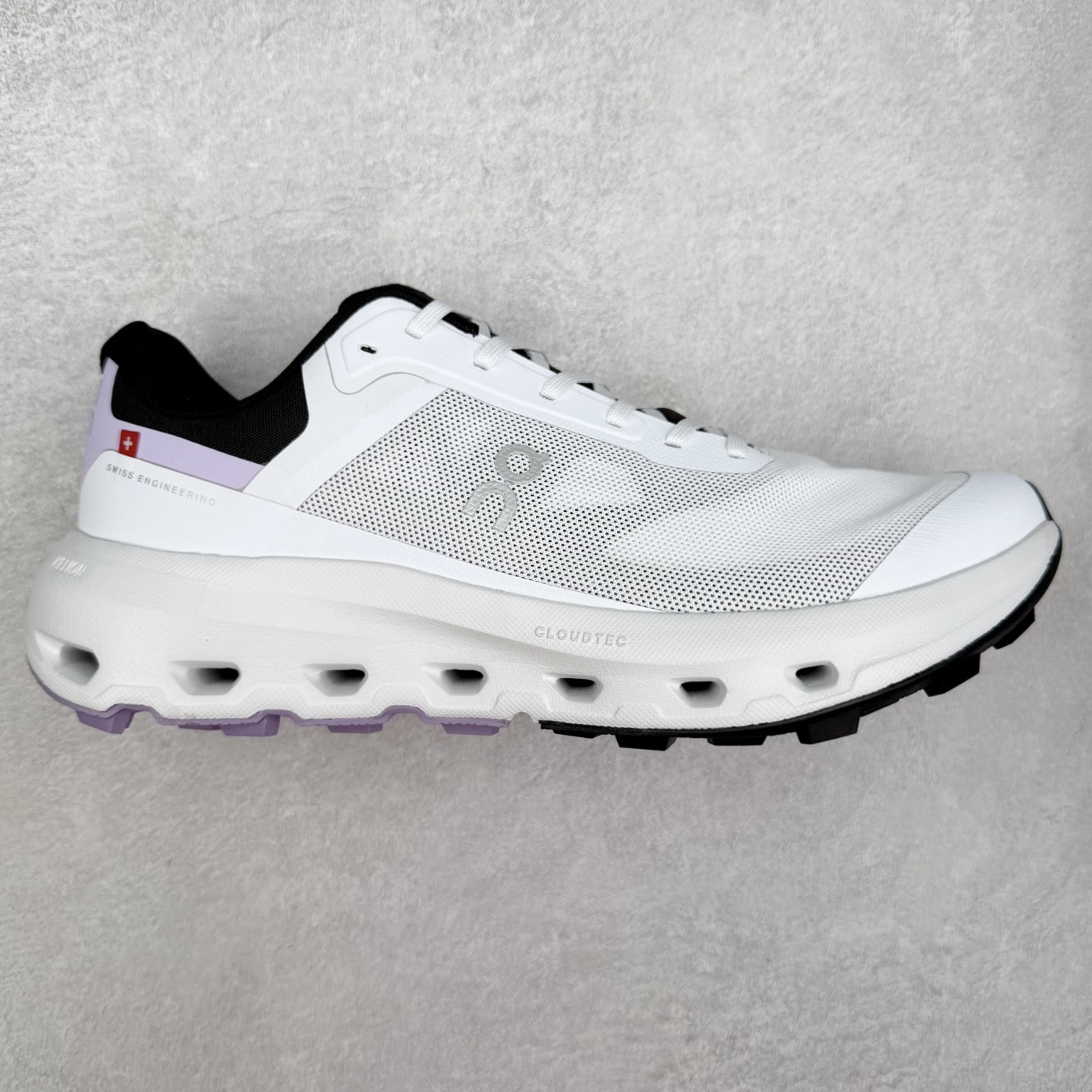 On昂跑 Cloudvista 2 舒适轻盈防滑透气回弹 低帮 越野跑步鞋 此运动品牌 开创于2010年 缓震着陆、强效回弹、轻柔质感的设计构思始终是ON研制关键 与此同时基于“为全球提供革新性的跑步感受”信念 陆续推出了多款跑鞋及其以专业运动人体跑步工程学为设计关键的功能性跑步服饰设备 让跑者不费力气地畅快畅跑 尺码：36 36.5 37.5 38 38.5 39 40 40.5 41 42 42.5 43 44 44.5 45-选品中心