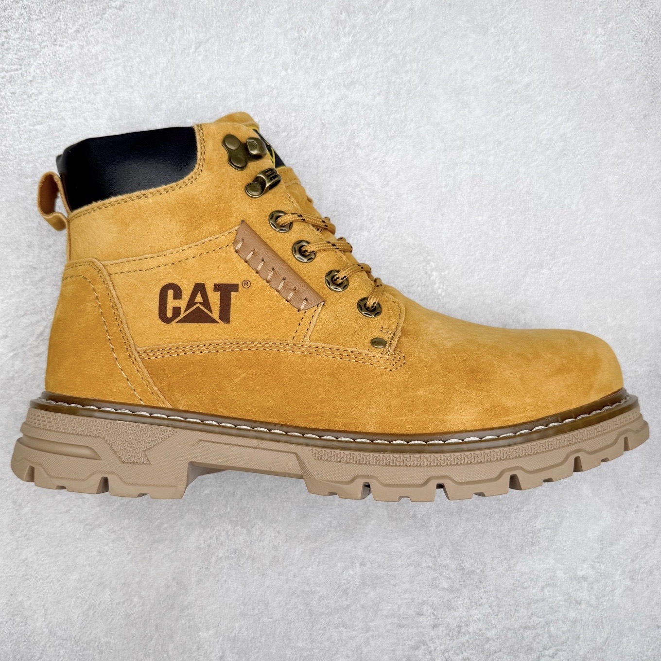CAT卡特 户外工装轻底休闲马丁靴大黄靴系列 广东大厂品质 全新工艺升级 全鞋真牛皮材料 大底到五金都是代工厂原材料制作 同原版固特异永不开胶工艺 好货不杀猪 首单质量严格把控 全网独家首发 品质毋庸置疑 全套官网统一包装 今年冬季防寒户外专用 日常随意搭配 尺码:39 40 41 42 43 44(皮鞋码)-选品中心