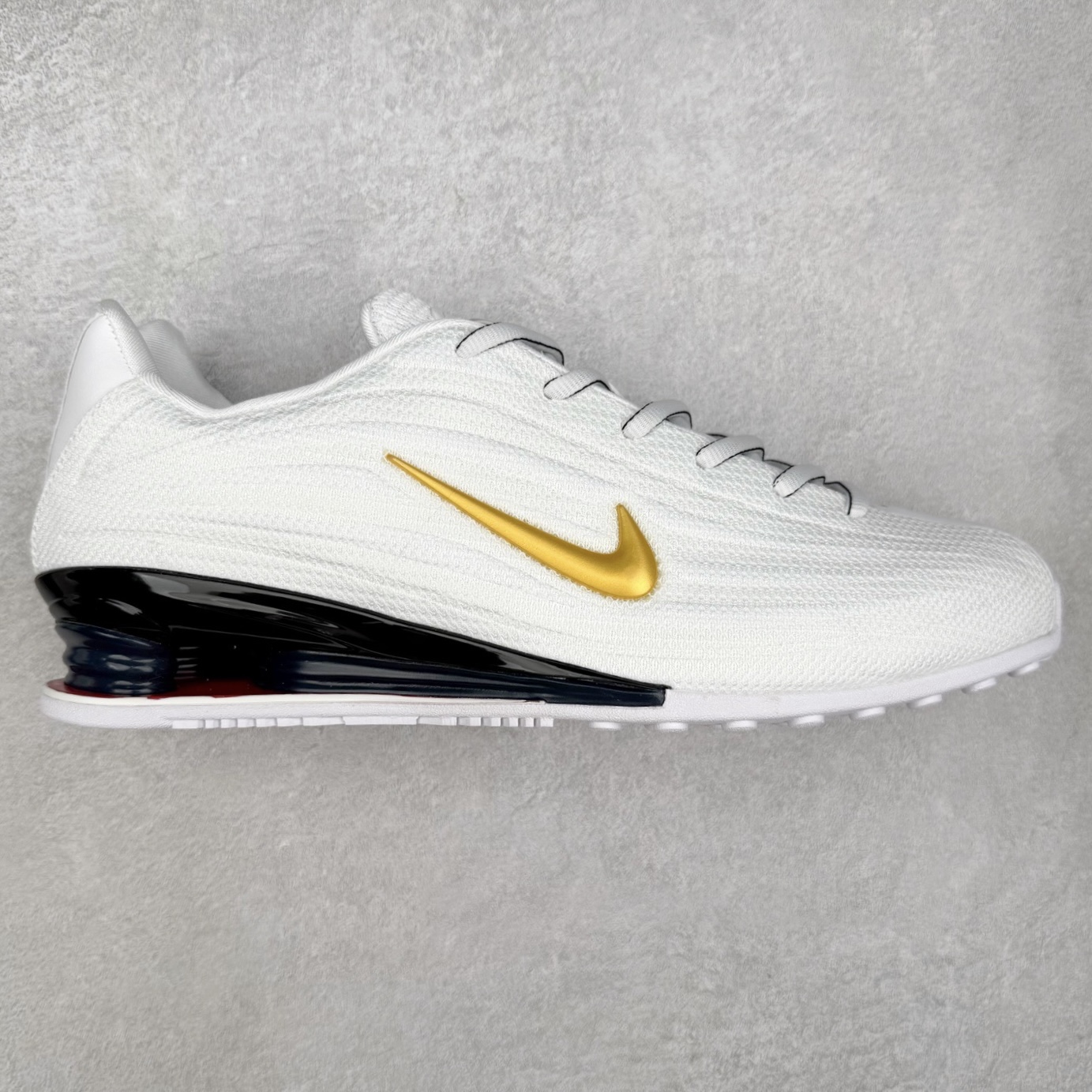 NK SHOX Z 舒适柔软减震回弹生活休闲鞋 男女同款 实拍调校N版已经零色差零失真 百分百还原实物色彩所见即所得 不存在货不对板色差等低级问题 选购参考实物拍摄 不混卖不参货 只用心做好货严格选品 承诺混一赔十 尺码：36 36.5 37.5 38 38.5 39 40 40.5 41 42 42.5 43 44 44.5 45-选品中心