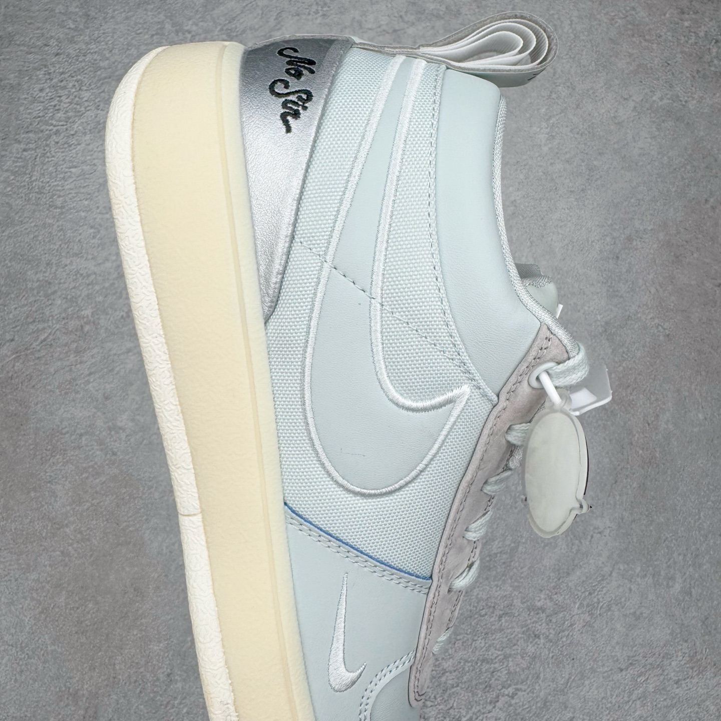 图片[6]-＃灭世/Max NK Book 1 Devin Booker 德文·布克一代男子实战篮球鞋 刮刮乐白蓝 IH0891-001 灭世纯原革新出货‼️缓震配置独家革新！实战属性直接拉满👊🏻实战 天花板上限再度提升！实战亲测-性能体验吊打国产同价位鞋款（为满足海外市场 布克一代最大尺码为47.5） ⚫️增配前掌鹅蛋ZOOM ➕抗扭片➕后掌马蹄ZOOM气垫（正品仅配置后掌zoom气垫） ⚫️采用科比4代鞋楦以及龙骨数据打造！小科4实至名归！（完美解决正品压脚趾问题） ⚫️鞋身➕鞋头增配高频补强层，提升鞋头以及脚踝支撑性 ⚫️鞋垫采用科比4代元年高弹缓震垫材质-磨合一场直接贴合脚型☑️ ⚫️外底加厚2mm，wow10止滑配方，无需磨合，抓地性能原地起飞 最强布克一代有且只在灭世纯原（支持市场任意货品正面PK） 真材实料，肉眼可见！革新升级绝非空穴来风！灭世纯原内外兼修，用态度诠释实战新篇章👊🏻 Book 1 尺码 39-47.5-选品中心