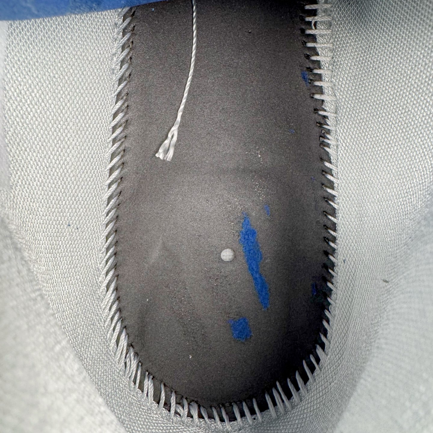 图片[10]-＃灭世/Max NK Book 1 Devin Booker 德文·布克一代男子实战篮球鞋 刮刮乐白蓝 IH0891-001 灭世纯原革新出货‼️缓震配置独家革新！实战属性直接拉满👊🏻实战 天花板上限再度提升！实战亲测-性能体验吊打国产同价位鞋款（为满足海外市场 布克一代最大尺码为47.5） ⚫️增配前掌鹅蛋ZOOM ➕抗扭片➕后掌马蹄ZOOM气垫（正品仅配置后掌zoom气垫） ⚫️采用科比4代鞋楦以及龙骨数据打造！小科4实至名归！（完美解决正品压脚趾问题） ⚫️鞋身➕鞋头增配高频补强层，提升鞋头以及脚踝支撑性 ⚫️鞋垫采用科比4代元年高弹缓震垫材质-磨合一场直接贴合脚型☑️ ⚫️外底加厚2mm，wow10止滑配方，无需磨合，抓地性能原地起飞 最强布克一代有且只在灭世纯原（支持市场任意货品正面PK） 真材实料，肉眼可见！革新升级绝非空穴来风！灭世纯原内外兼修，用态度诠释实战新篇章👊🏻 Book 1 尺码 39-47.5-选品中心