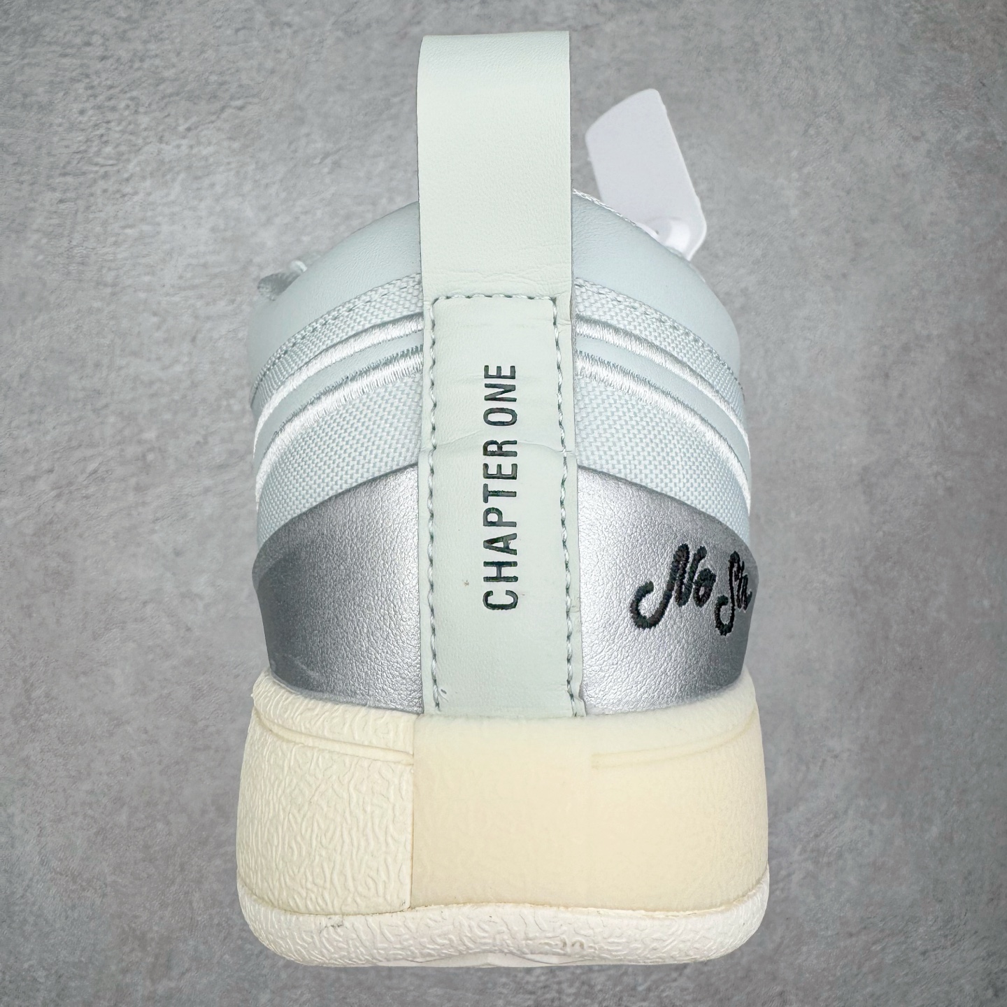 图片[8]-＃灭世/Max NK Book 1 Devin Booker 德文·布克一代男子实战篮球鞋 刮刮乐白蓝 IH0891-001 灭世纯原革新出货‼️缓震配置独家革新！实战属性直接拉满👊🏻实战 天花板上限再度提升！实战亲测-性能体验吊打国产同价位鞋款（为满足海外市场 布克一代最大尺码为47.5） ⚫️增配前掌鹅蛋ZOOM ➕抗扭片➕后掌马蹄ZOOM气垫（正品仅配置后掌zoom气垫） ⚫️采用科比4代鞋楦以及龙骨数据打造！小科4实至名归！（完美解决正品压脚趾问题） ⚫️鞋身➕鞋头增配高频补强层，提升鞋头以及脚踝支撑性 ⚫️鞋垫采用科比4代元年高弹缓震垫材质-磨合一场直接贴合脚型☑️ ⚫️外底加厚2mm，wow10止滑配方，无需磨合，抓地性能原地起飞 最强布克一代有且只在灭世纯原（支持市场任意货品正面PK） 真材实料，肉眼可见！革新升级绝非空穴来风！灭世纯原内外兼修，用态度诠释实战新篇章👊🏻 Book 1 尺码 39-47.5-选品中心