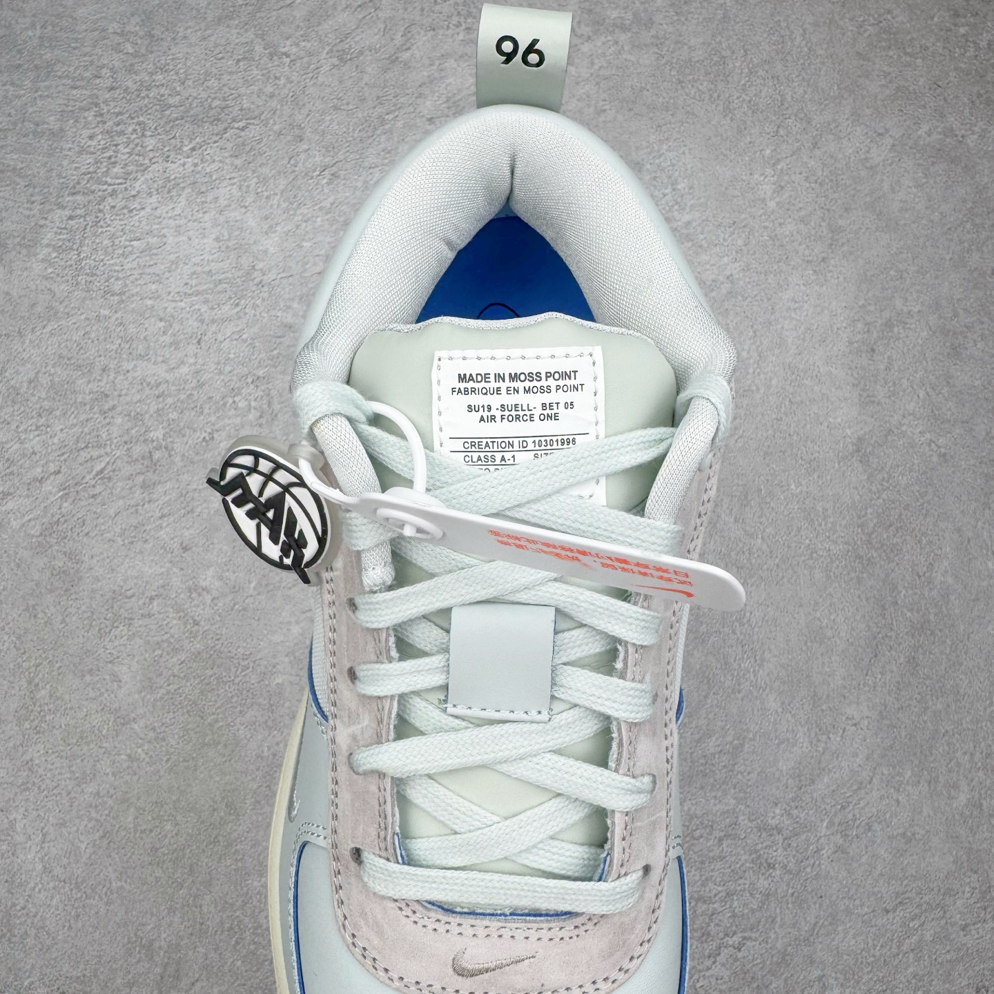 图片[5]-＃灭世/Max NK Book 1 Devin Booker 德文·布克一代男子实战篮球鞋 刮刮乐白蓝 IH0891-001 灭世纯原革新出货‼️缓震配置独家革新！实战属性直接拉满👊🏻实战 天花板上限再度提升！实战亲测-性能体验吊打国产同价位鞋款（为满足海外市场 布克一代最大尺码为47.5） ⚫️增配前掌鹅蛋ZOOM ➕抗扭片➕后掌马蹄ZOOM气垫（正品仅配置后掌zoom气垫） ⚫️采用科比4代鞋楦以及龙骨数据打造！小科4实至名归！（完美解决正品压脚趾问题） ⚫️鞋身➕鞋头增配高频补强层，提升鞋头以及脚踝支撑性 ⚫️鞋垫采用科比4代元年高弹缓震垫材质-磨合一场直接贴合脚型☑️ ⚫️外底加厚2mm，wow10止滑配方，无需磨合，抓地性能原地起飞 最强布克一代有且只在灭世纯原（支持市场任意货品正面PK） 真材实料，肉眼可见！革新升级绝非空穴来风！灭世纯原内外兼修，用态度诠释实战新篇章👊🏻 Book 1 尺码 39-47.5-选品中心