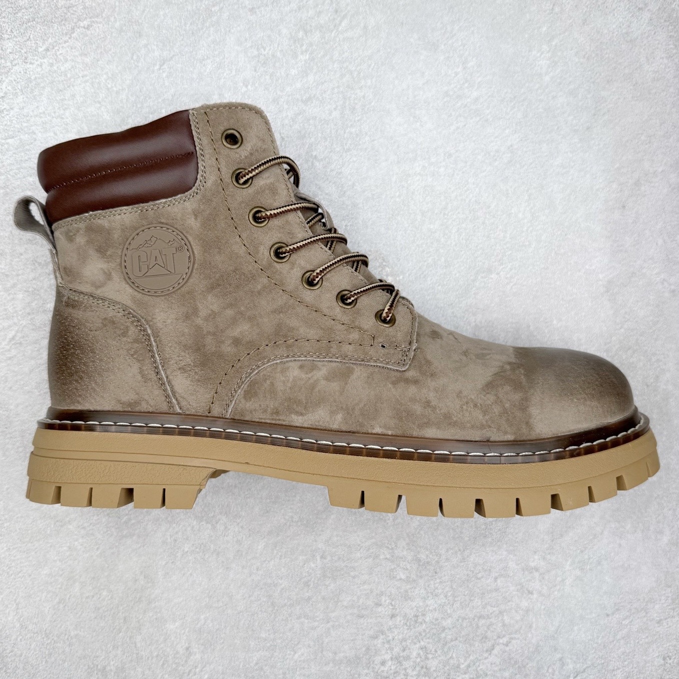 CAT卡特 户外工装轻底休闲马丁靴大黄靴系列 广东大厂品质 全新工艺升级 全鞋真牛皮材料 大底到五金都是代工厂原材料制作 同原版固特异永不开胶工艺 好货不杀猪 首单质量严格把控 全网独家首发 品质毋庸置疑 全套官网统一包装 今年冬季防寒户外专用 日常随意搭配 尺码：39 40 41 42 43 44（皮鞋码）-选品中心