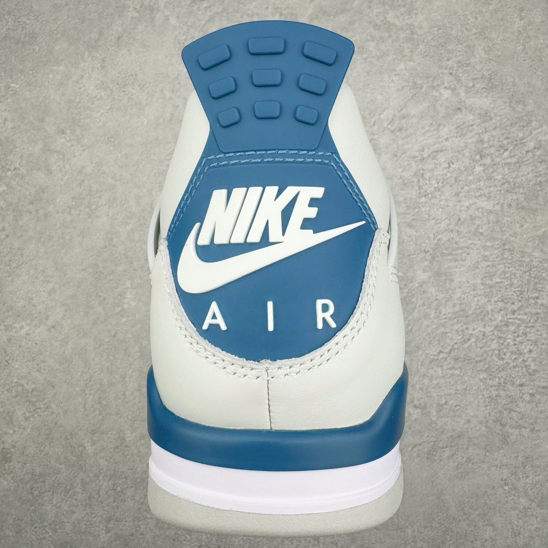 图片[8]-＃Y3纯原福利 Air Jordan AJ4 Retro \\\”Military Blue\\\” 白蓝2024 FV5029-141 市售天花板产物 耗时半年巨作 全套原纸板楦头开发 原厂特供皮料加持 确保原汁原味 完美呈现四代版型 一比一鞋头弧度高度鞋身弧度 数据细节工艺流程均保持原鞋一致 原厂TPU网格鞋带扣 正确内里网布 菱角分明不变形无多余毛边 柔软性质感一致于原鞋 市场唯一原厂鞋扣模具 背面可见隐藏注塑口 原厂织唛标 原厂飞人电绣工艺 尾指中部跳三针 独家绑鞋带手法 印刷中底布 四线拉帮 米色美纹纸贴合固定 进口港宝加持 后跟自然饱满 全鞋荧光划线卡点 追求极致完美 每一双都是工艺品 多重QC质检 超越公司货的品控标准 实实在在的免检产品 尺码对应库存明细‼️-选品中心