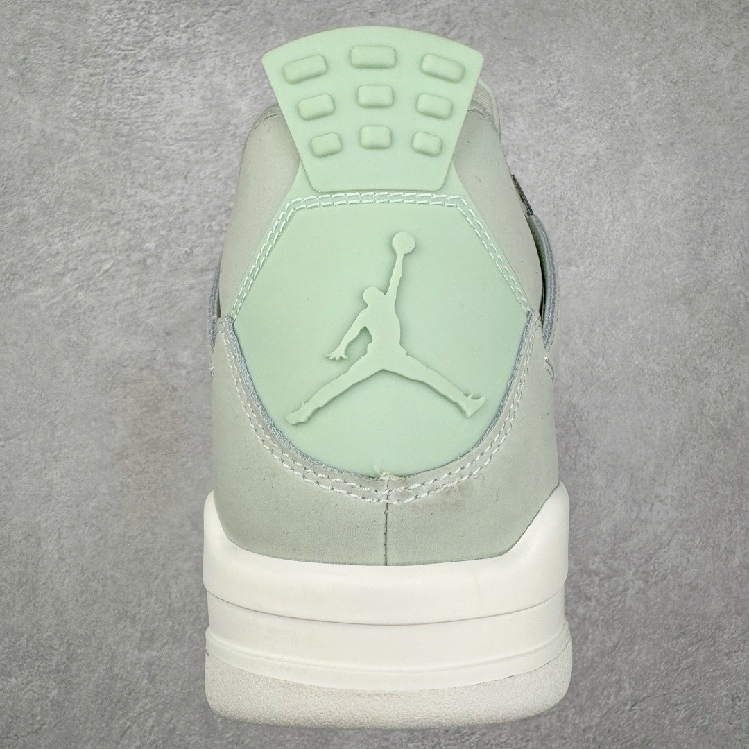 图片[8]-＃Y3纯原福利 Air Jordan AJ4 \\\”Seafoam\\\” 薄荷绿 HV0823-003 市售天花板产物 耗时半年巨作 全套原纸板楦头开发 原厂特供皮料加持 确保原汁原味 完美呈现四代版型 一比一鞋头弧度高度鞋身弧度 数据细节工艺流程均保持原鞋一致 原厂TPU网格鞋带扣 正确内里网布 菱角分明不变形无多余毛边 柔软性质感一致于原鞋 市场唯一原厂鞋扣模具 背面可见隐藏注塑口 原厂织唛标 原厂飞人电绣工艺 尾指中部跳三针 独家绑鞋带手法 印刷中底布 四线拉帮 米色美纹纸贴合固定 进口港宝加持 后跟自然饱满 全鞋荧光划线卡点 追求极致完美 每一双都是工艺品 多重QC质检 超越公司货的品控标准 实实在在的免检产品 尺码对应库存明细‼️-选品中心
