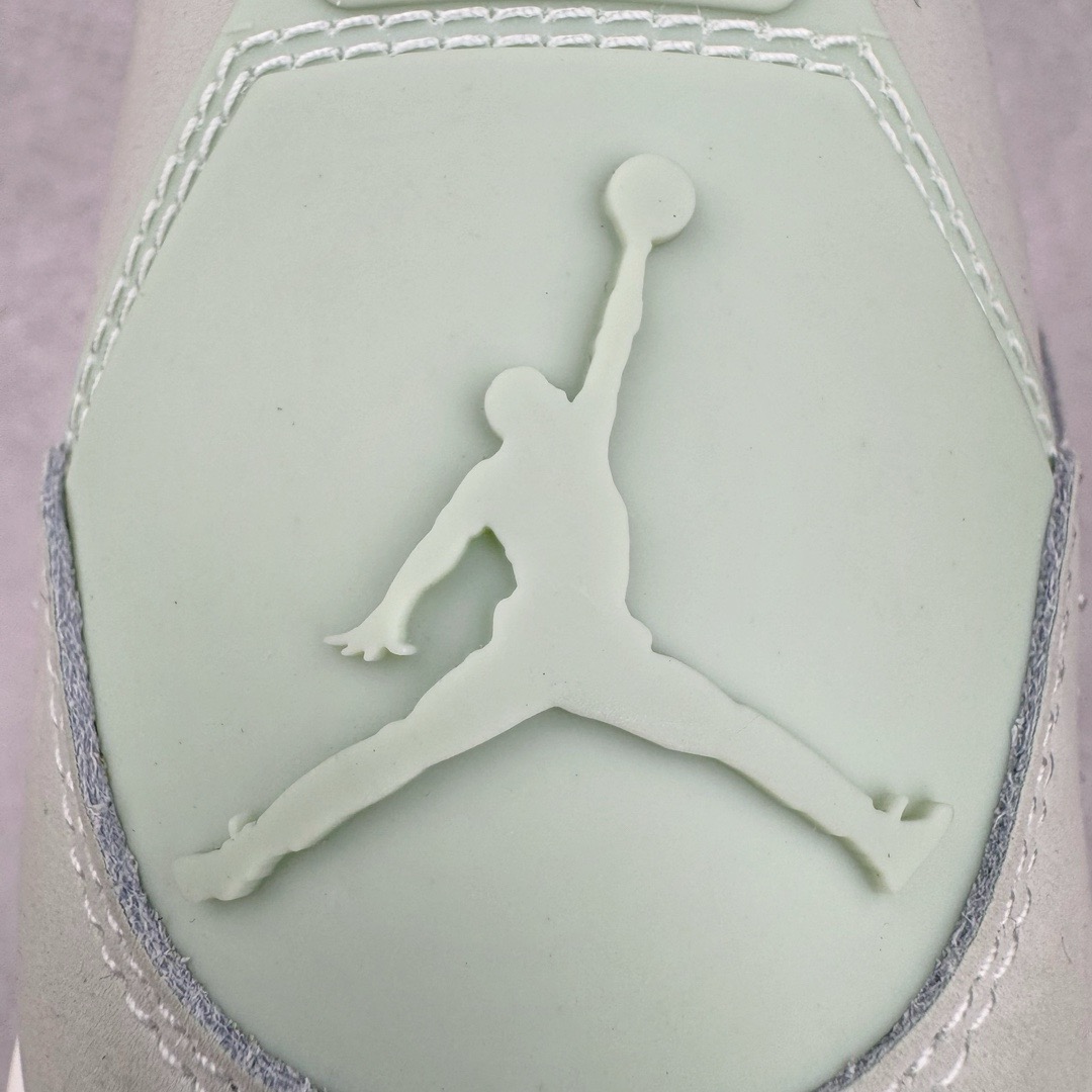 图片[19]-＃Y3纯原福利 Air Jordan AJ4 \\\”Seafoam\\\” 薄荷绿 HV0823-003 市售天花板产物 耗时半年巨作 全套原纸板楦头开发 原厂特供皮料加持 确保原汁原味 完美呈现四代版型 一比一鞋头弧度高度鞋身弧度 数据细节工艺流程均保持原鞋一致 原厂TPU网格鞋带扣 正确内里网布 菱角分明不变形无多余毛边 柔软性质感一致于原鞋 市场唯一原厂鞋扣模具 背面可见隐藏注塑口 原厂织唛标 原厂飞人电绣工艺 尾指中部跳三针 独家绑鞋带手法 印刷中底布 四线拉帮 米色美纹纸贴合固定 进口港宝加持 后跟自然饱满 全鞋荧光划线卡点 追求极致完美 每一双都是工艺品 多重QC质检 超越公司货的品控标准 实实在在的免检产品 尺码对应库存明细‼️-选品中心