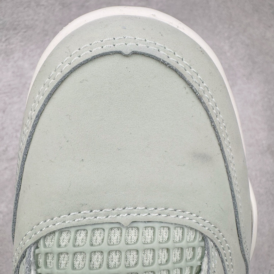 图片[13]-＃Y3纯原福利 Air Jordan AJ4 \\\”Seafoam\\\” 薄荷绿 HV0823-003 市售天花板产物 耗时半年巨作 全套原纸板楦头开发 原厂特供皮料加持 确保原汁原味 完美呈现四代版型 一比一鞋头弧度高度鞋身弧度 数据细节工艺流程均保持原鞋一致 原厂TPU网格鞋带扣 正确内里网布 菱角分明不变形无多余毛边 柔软性质感一致于原鞋 市场唯一原厂鞋扣模具 背面可见隐藏注塑口 原厂织唛标 原厂飞人电绣工艺 尾指中部跳三针 独家绑鞋带手法 印刷中底布 四线拉帮 米色美纹纸贴合固定 进口港宝加持 后跟自然饱满 全鞋荧光划线卡点 追求极致完美 每一双都是工艺品 多重QC质检 超越公司货的品控标准 实实在在的免检产品 尺码对应库存明细‼️-选品中心