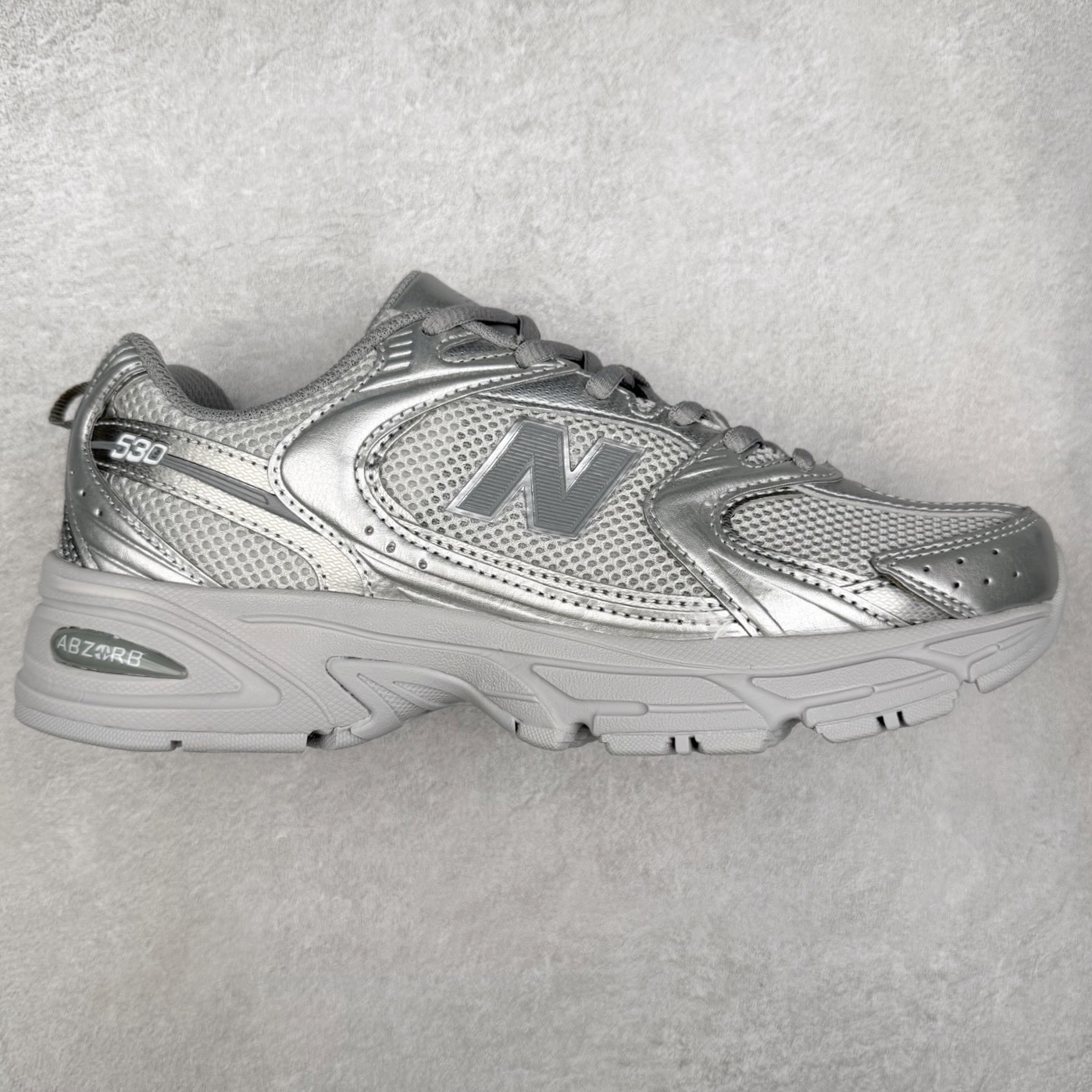 ＃纯原 New Balance NB530 全套原楦原纸板原厂数据开发 原厂网纱 原装进口皮料正确卡色 正确中底拉帮中底网布细节 冲裁组合 匠心打造 耗时两个月开发完成 工艺极其复杂难度可想而知 新开独立私模大底 全网唯一正确做旧组合大底 高端零售专供产物 尺码：36 37 37.5 38 38.5 39.5 40 40.5 41.5 42 42.5 43 44 44.5-选品中心