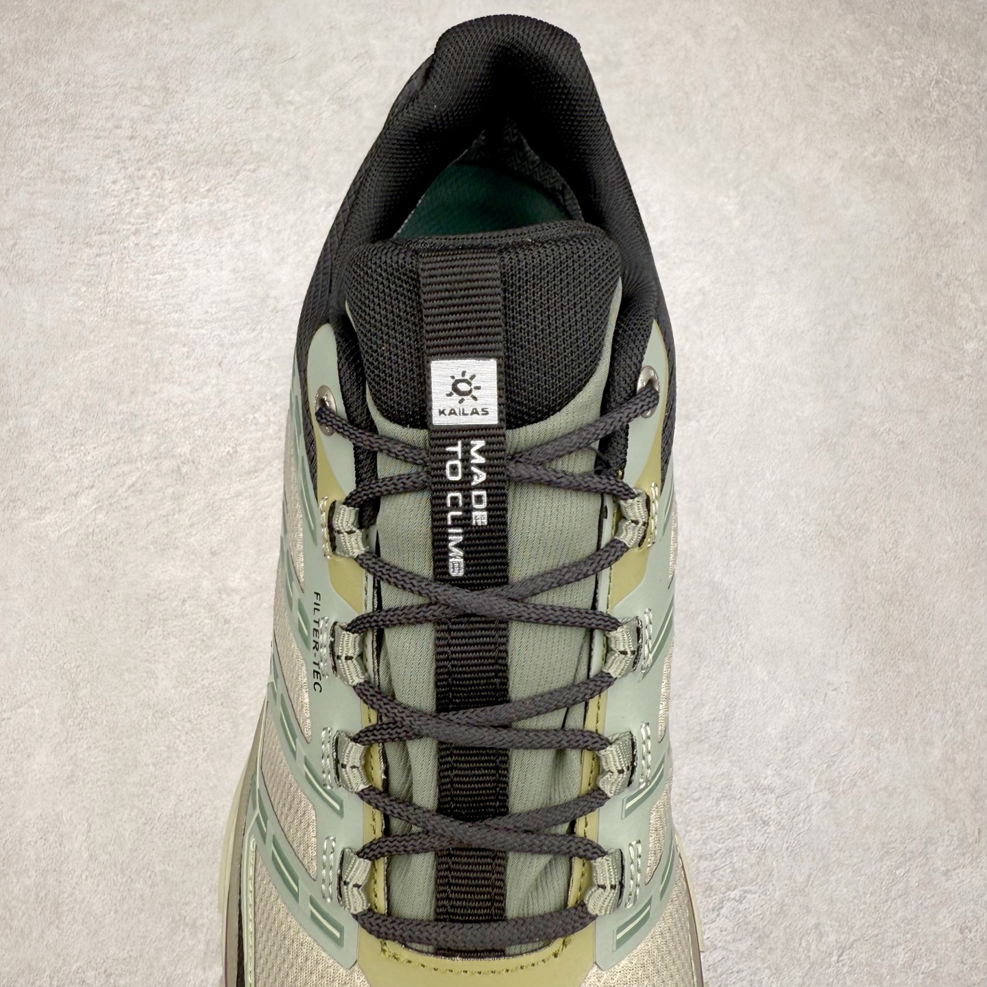 图片[5]-＃K版 KAILAS 凯乐石远征5代 FLT 舒适简约经典登山 防滑耐磨防水低帮徒步鞋 KAILAS凯乐石品牌是全球三大全系攀登品牌之一，于2003年创立于中国广州，致力于为有攀登梦想的户外运动员及爱好者，研发制造功能性专业装备，满足他们在极限环境下安全舒适的需求，凯乐石专注于科技面料的开发及专业功能设计，产品线覆盖登山、攀岩、徒步、越野跑山、露营、旅行等多项户外运动，通过运动员的测试反馈，不断进化迭代，产品荣获国内外大奖71座，发明专利21个，更突破性的自主研发攀登器械，打造出中国的攀登硬实力。实拍调校N版已经零色差零失真 百分百还原实物色彩所见即所得 不存在货不对板色差等低级问题 选购参考实物拍摄 不混卖不参货 只用心做好货严格选品 承诺混一赔十 尺码：36 36.5 37.5 38 38.5 39 39.5 40 40.5 41 41.5 42 42.5 43 44 44.5 45-选品中心