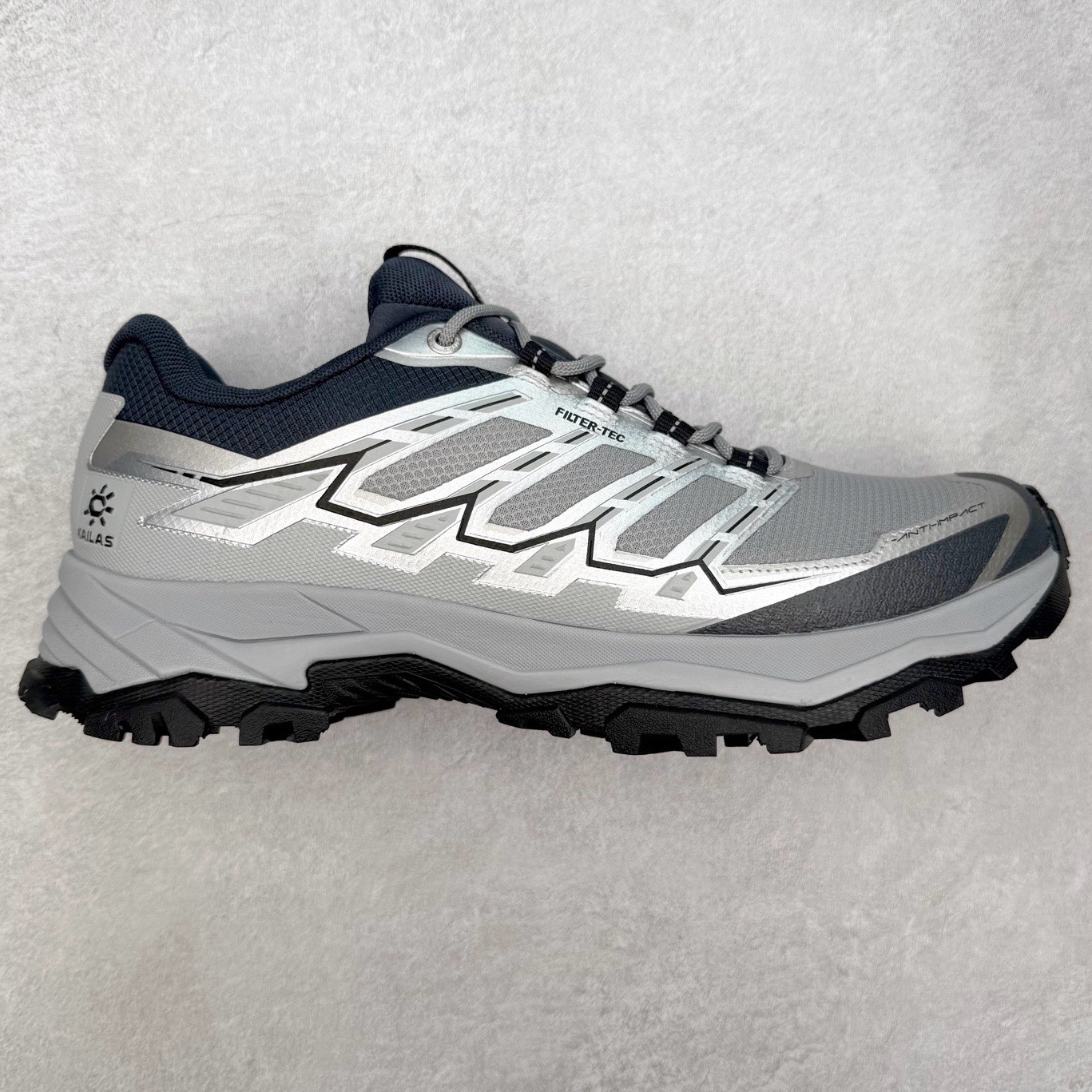 图片[2]-＃K版 KAILAS 凯乐石远征5代 FLT 舒适简约经典登山 防滑耐磨防水低帮徒步鞋 KAILAS凯乐石品牌是全球三大全系攀登品牌之一，于2003年创立于中国广州，致力于为有攀登梦想的户外运动员及爱好者，研发制造功能性专业装备，满足他们在极限环境下安全舒适的需求，凯乐石专注于科技面料的开发及专业功能设计，产品线覆盖登山、攀岩、徒步、越野跑山、露营、旅行等多项户外运动，通过运动员的测试反馈，不断进化迭代，产品荣获国内外大奖71座，发明专利21个，更突破性的自主研发攀登器械，打造出中国的攀登硬实力。实拍调校N版已经零色差零失真 百分百还原实物色彩所见即所得 不存在货不对板色差等低级问题 选购参考实物拍摄 不混卖不参货 只用心做好货严格选品 承诺混一赔十 尺码：36 36.5 37.5 38 38.5 39 39.5 40 40.5 41 41.5 42 42.5 43 44 44.5 45-选品中心