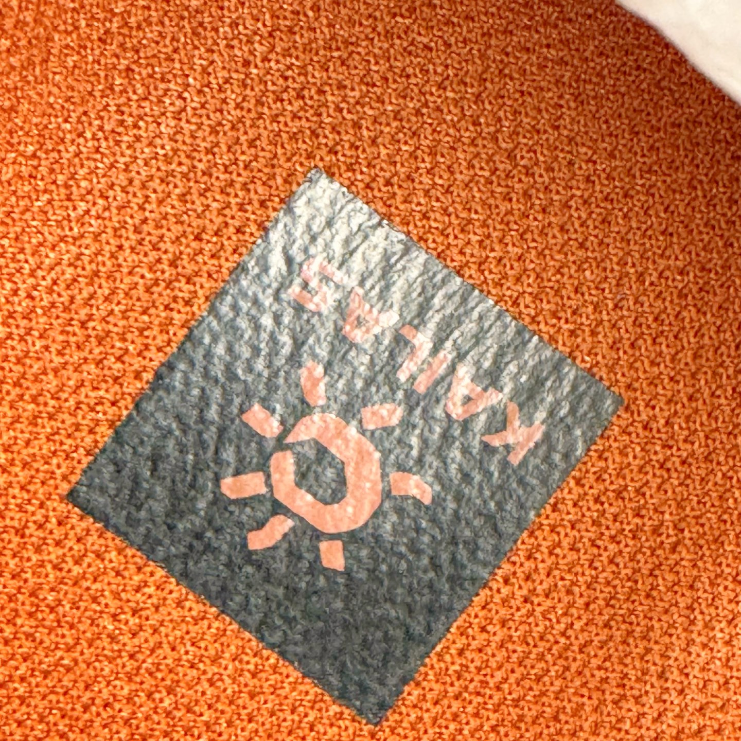 图片[10]-＃K版 KAILAS 凯乐石远征5代 FLT 舒适简约经典登山 防滑耐磨防水低帮徒步鞋 KAILAS凯乐石品牌是全球三大全系攀登品牌之一，于2003年创立于中国广州，致力于为有攀登梦想的户外运动员及爱好者，研发制造功能性专业装备，满足他们在极限环境下安全舒适的需求，凯乐石专注于科技面料的开发及专业功能设计，产品线覆盖登山、攀岩、徒步、越野跑山、露营、旅行等多项户外运动，通过运动员的测试反馈，不断进化迭代，产品荣获国内外大奖71座，发明专利21个，更突破性的自主研发攀登器械，打造出中国的攀登硬实力。实拍调校N版已经零色差零失真 百分百还原实物色彩所见即所得 不存在货不对板色差等低级问题 选购参考实物拍摄 不混卖不参货 只用心做好货严格选品 承诺混一赔十 尺码：36 36.5 37.5 38 38.5 39 39.5 40 40.5 41 41.5 42 42.5 43 44 44.5 45-选品中心