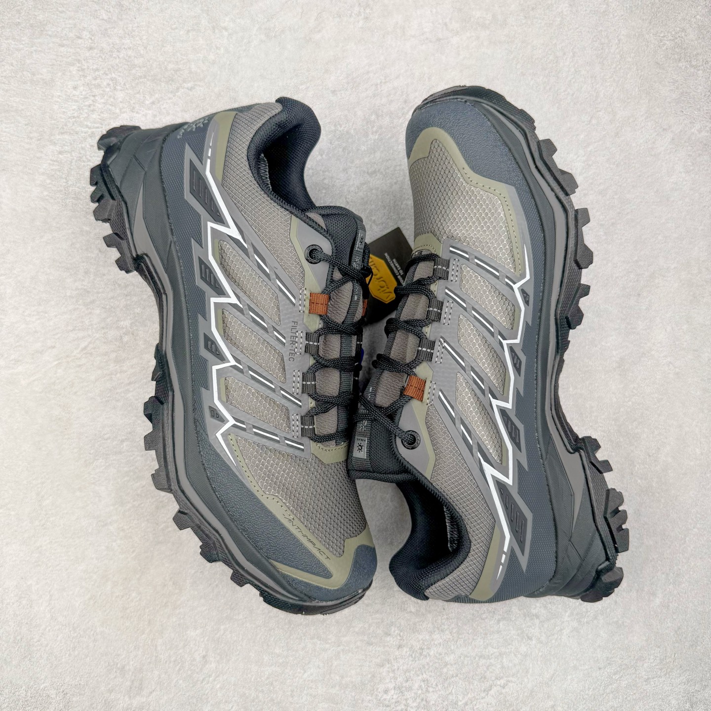 图片[3]-＃K版 KAILAS 凯乐石远征5代 FLT 舒适简约经典登山 防滑耐磨防水低帮徒步鞋 KAILAS凯乐石品牌是全球三大全系攀登品牌之一，于2003年创立于中国广州，致力于为有攀登梦想的户外运动员及爱好者，研发制造功能性专业装备，满足他们在极限环境下安全舒适的需求，凯乐石专注于科技面料的开发及专业功能设计，产品线覆盖登山、攀岩、徒步、越野跑山、露营、旅行等多项户外运动，通过运动员的测试反馈，不断进化迭代，产品荣获国内外大奖71座，发明专利21个，更突破性的自主研发攀登器械，打造出中国的攀登硬实力。实拍调校N版已经零色差零失真 百分百还原实物色彩所见即所得 不存在货不对板色差等低级问题 选购参考实物拍摄 不混卖不参货 只用心做好货严格选品 承诺混一赔十 尺码：36 36.5 37.5 38 38.5 39 39.5 40 40.5 41 41.5 42 42.5 43 44 44.5 45-选品中心