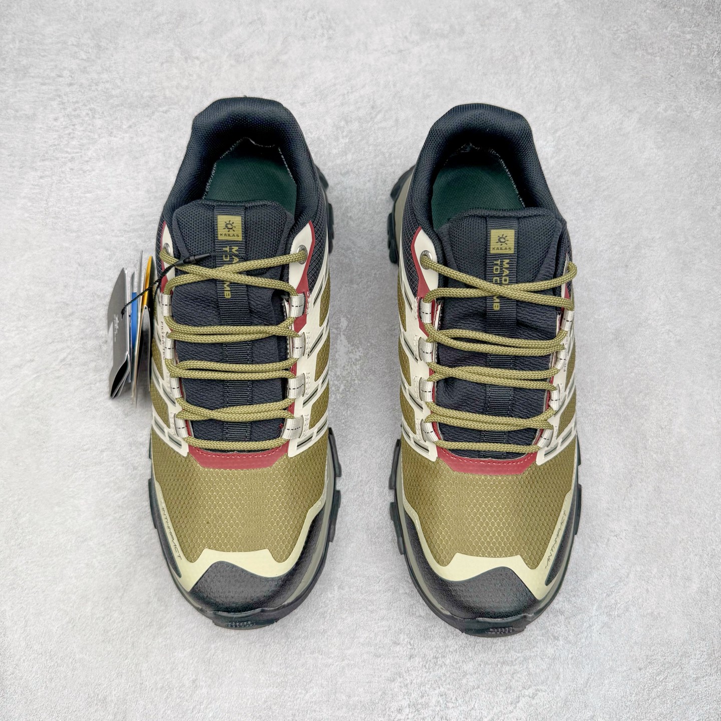 图片[2]-＃K版 KAILAS 凯乐石远征5代 FLT 舒适简约经典登山 防滑耐磨防水低帮徒步鞋 KAILAS凯乐石品牌是全球三大全系攀登品牌之一，于2003年创立于中国广州，致力于为有攀登梦想的户外运动员及爱好者，研发制造功能性专业装备，满足他们在极限环境下安全舒适的需求，凯乐石专注于科技面料的开发及专业功能设计，产品线覆盖登山、攀岩、徒步、越野跑山、露营、旅行等多项户外运动，通过运动员的测试反馈，不断进化迭代，产品荣获国内外大奖71座，发明专利21个，更突破性的自主研发攀登器械，打造出中国的攀登硬实力。实拍调校N版已经零色差零失真 百分百还原实物色彩所见即所得 不存在货不对板色差等低级问题 选购参考实物拍摄 不混卖不参货 只用心做好货严格选品 承诺混一赔十 尺码：36 36.5 37.5 38 38.5 39 39.5 40 40.5 41 41.5 42 42.5 43 44 44.5 45-选品中心