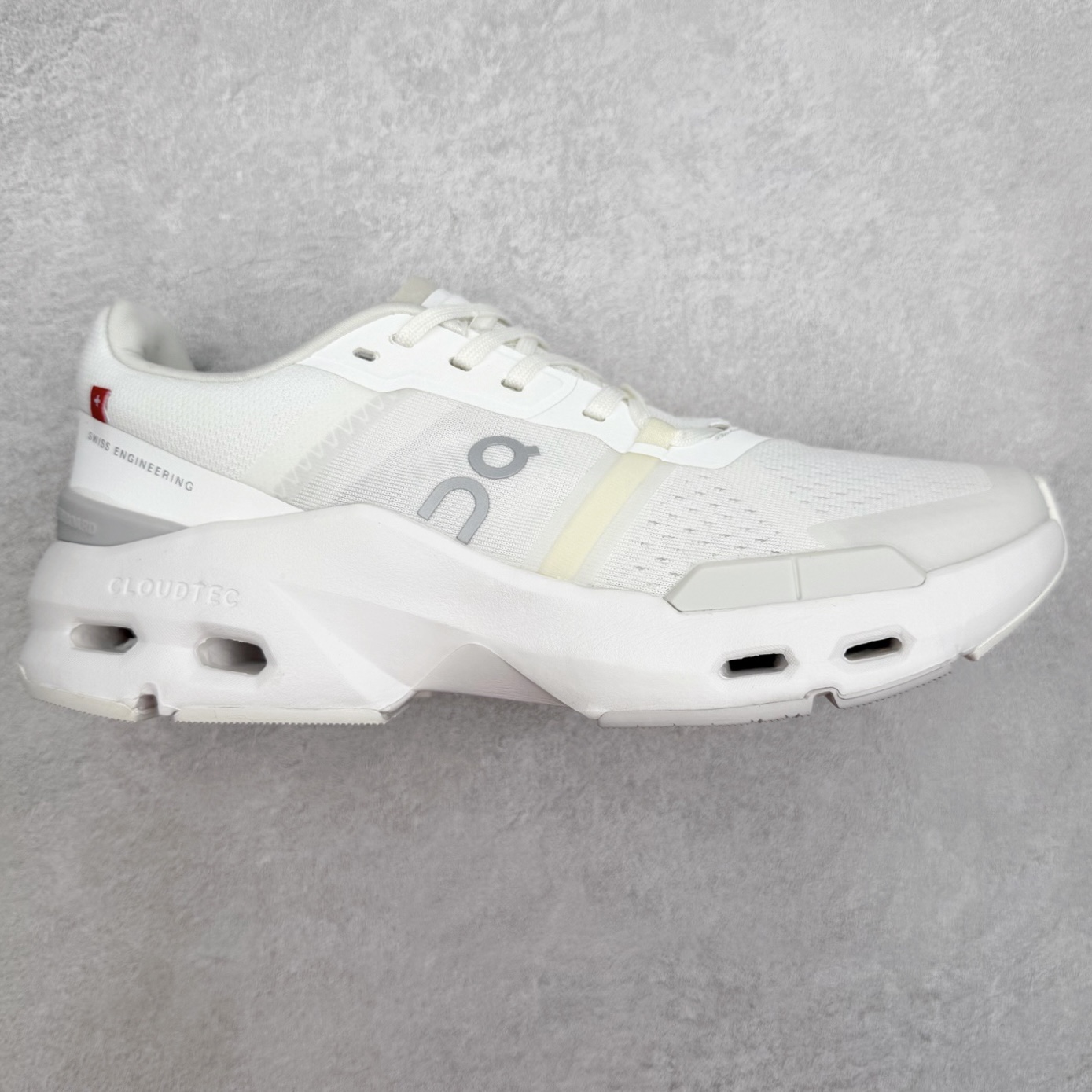 ＃DT On昂跑 Cloudpulse 系列网布舒适简约 减震防滑低帮训练鞋 此运动品牌 开创于2010年 缓震着陆、强效回弹、轻柔质感的设计构思始终是ON研制关键 与此同时基于“为全球提供革新性的跑步感受”信念 陆续推出了多款跑鞋及其以专业运动人体跑步工程学为设计关键的功能性跑步服饰设备 让跑者不费力气地畅快畅跑 尺码：36 36.5 37.5 38 38.5 39 40 40.5 41 42 42.5 43 44 44.5 45-选品中心