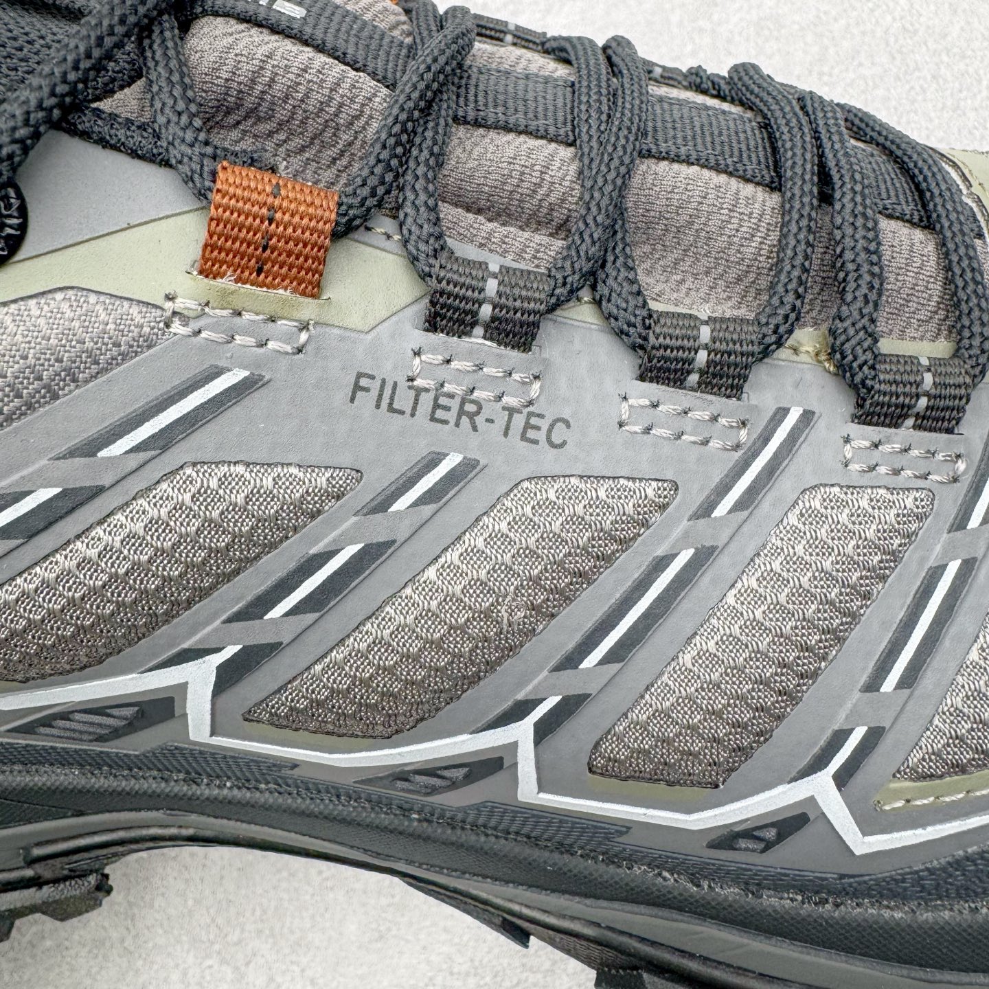 图片[16]-＃K版 KAILAS 凯乐石远征5代 FLT 舒适简约经典登山 防滑耐磨防水低帮徒步鞋 KAILAS凯乐石品牌是全球三大全系攀登品牌之一，于2003年创立于中国广州，致力于为有攀登梦想的户外运动员及爱好者，研发制造功能性专业装备，满足他们在极限环境下安全舒适的需求，凯乐石专注于科技面料的开发及专业功能设计，产品线覆盖登山、攀岩、徒步、越野跑山、露营、旅行等多项户外运动，通过运动员的测试反馈，不断进化迭代，产品荣获国内外大奖71座，发明专利21个，更突破性的自主研发攀登器械，打造出中国的攀登硬实力。实拍调校N版已经零色差零失真 百分百还原实物色彩所见即所得 不存在货不对板色差等低级问题 选购参考实物拍摄 不混卖不参货 只用心做好货严格选品 承诺混一赔十 尺码：36 36.5 37.5 38 38.5 39 39.5 40 40.5 41 41.5 42 42.5 43 44 44.5 45-选品中心