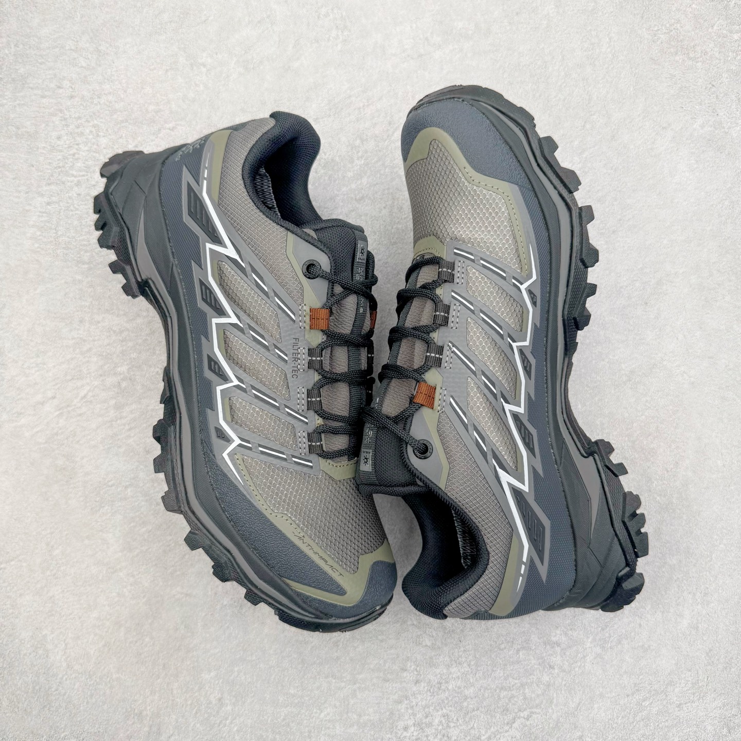 图片[3]-＃K版 KAILAS 凯乐石远征5代 FLT 舒适简约经典登山 防滑耐磨防水低帮徒步鞋 KAILAS凯乐石品牌是全球三大全系攀登品牌之一，于2003年创立于中国广州，致力于为有攀登梦想的户外运动员及爱好者，研发制造功能性专业装备，满足他们在极限环境下安全舒适的需求，凯乐石专注于科技面料的开发及专业功能设计，产品线覆盖登山、攀岩、徒步、越野跑山、露营、旅行等多项户外运动，通过运动员的测试反馈，不断进化迭代，产品荣获国内外大奖71座，发明专利21个，更突破性的自主研发攀登器械，打造出中国的攀登硬实力。实拍调校N版已经零色差零失真 百分百还原实物色彩所见即所得 不存在货不对板色差等低级问题 选购参考实物拍摄 不混卖不参货 只用心做好货严格选品 承诺混一赔十 尺码：36 36.5 37.5 38 38.5 39 39.5 40 40.5 41 41.5 42 42.5 43 44 44.5 45-选品中心