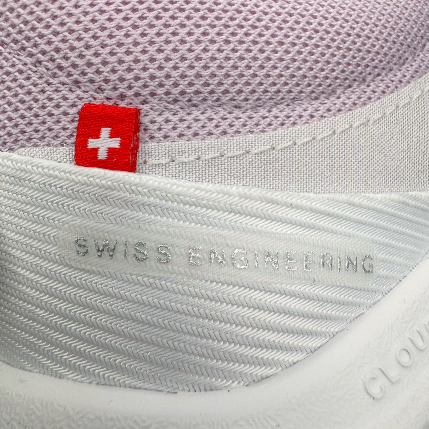 图片[17]-＃M纯原 LOEWE x On Cloudtilt 2.0 昂跑罗意威联名 圆头系带生活休闲鞋 此运动品牌 开创于2010年 缓震着陆、强效回弹、轻柔质感的设计构思始终是ON研制关键 与此同时基于“为全球提供革新性的跑步感受”信念 陆续推出了多款跑鞋及其以专业运动人体跑步工程学为设计关键的功能性跑步服饰设备 让跑者不费力气地畅快畅跑 尺码：36 36.5 37.5 38 38.5 39 40 40.5 41 42 42.5 43 44 44.5 45 46-选品中心