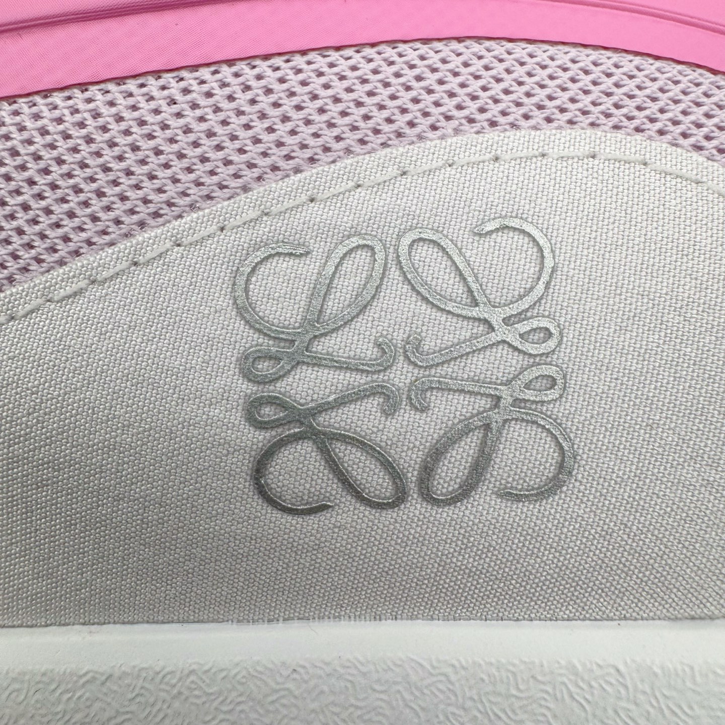 图片[20]-＃M纯原 LOEWE x On Cloudtilt 2.0 昂跑罗意威联名 圆头系带生活休闲鞋 此运动品牌 开创于2010年 缓震着陆、强效回弹、轻柔质感的设计构思始终是ON研制关键 与此同时基于“为全球提供革新性的跑步感受”信念 陆续推出了多款跑鞋及其以专业运动人体跑步工程学为设计关键的功能性跑步服饰设备 让跑者不费力气地畅快畅跑 尺码：36 36.5 37.5 38 38.5 39 40 40.5 41 42 42.5 43 44 44.5 45 46-选品中心