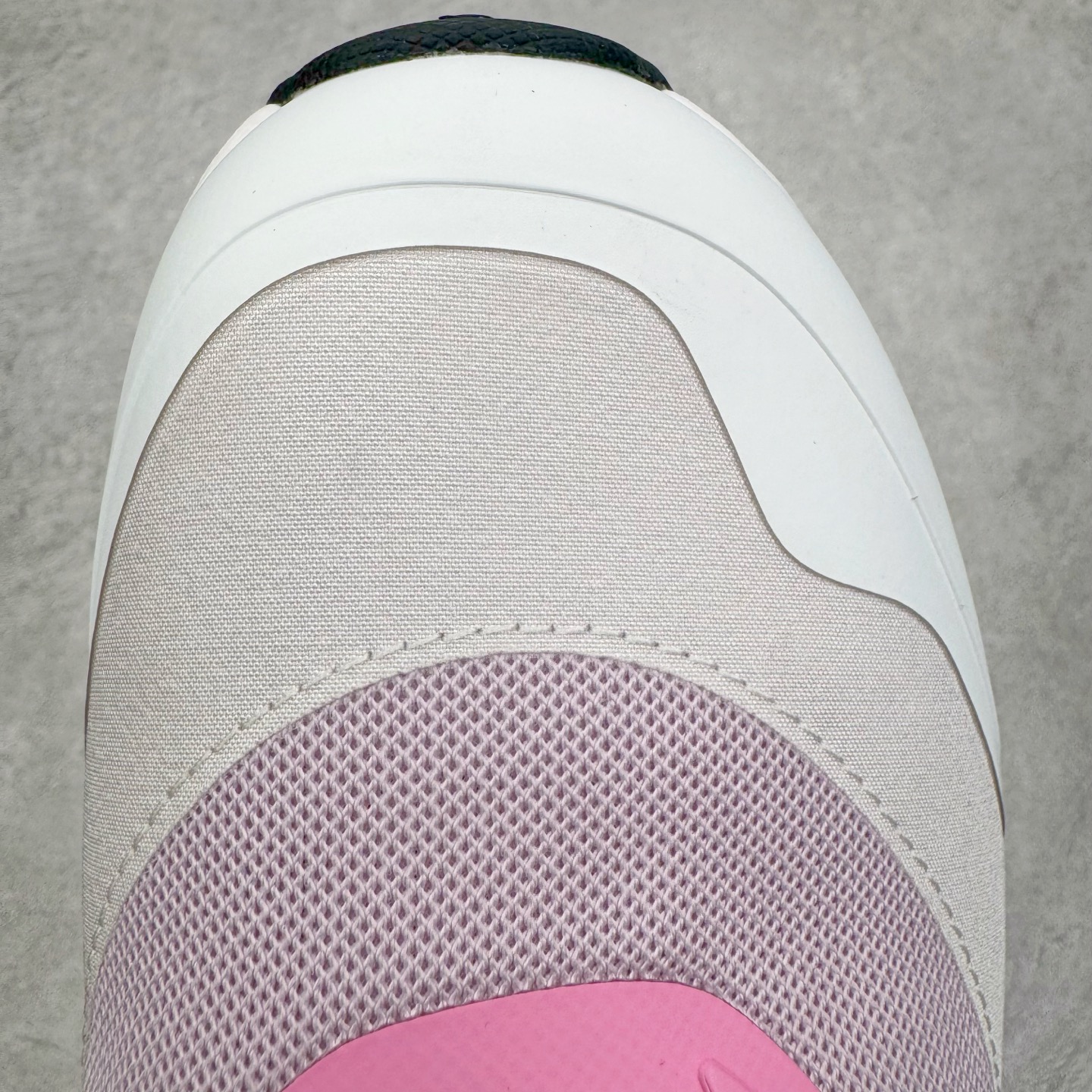 图片[15]-＃M纯原 LOEWE x On Cloudtilt 2.0 昂跑罗意威联名 圆头系带生活休闲鞋 此运动品牌 开创于2010年 缓震着陆、强效回弹、轻柔质感的设计构思始终是ON研制关键 与此同时基于“为全球提供革新性的跑步感受”信念 陆续推出了多款跑鞋及其以专业运动人体跑步工程学为设计关键的功能性跑步服饰设备 让跑者不费力气地畅快畅跑 尺码：36 36.5 37.5 38 38.5 39 40 40.5 41 42 42.5 43 44 44.5 45 46-选品中心