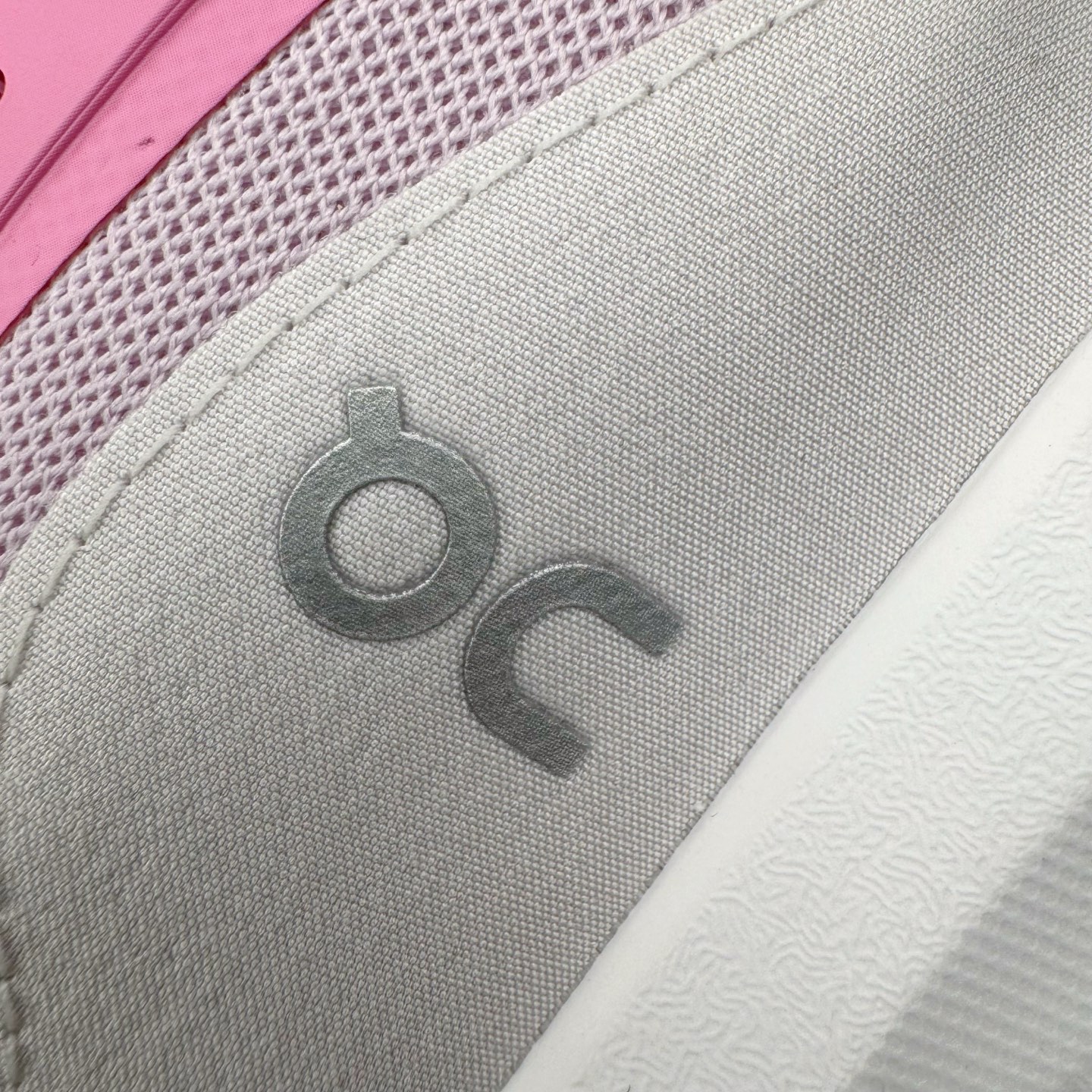 图片[13]-＃M纯原 LOEWE x On Cloudtilt 2.0 昂跑罗意威联名 圆头系带生活休闲鞋 此运动品牌 开创于2010年 缓震着陆、强效回弹、轻柔质感的设计构思始终是ON研制关键 与此同时基于“为全球提供革新性的跑步感受”信念 陆续推出了多款跑鞋及其以专业运动人体跑步工程学为设计关键的功能性跑步服饰设备 让跑者不费力气地畅快畅跑 尺码：36 36.5 37.5 38 38.5 39 40 40.5 41 42 42.5 43 44 44.5 45 46-选品中心