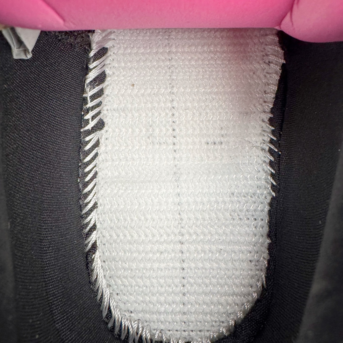 图片[10]-＃M纯原 LOEWE x On Cloudtilt 2.0 昂跑罗意威联名 圆头系带生活休闲鞋 此运动品牌 开创于2010年 缓震着陆、强效回弹、轻柔质感的设计构思始终是ON研制关键 与此同时基于“为全球提供革新性的跑步感受”信念 陆续推出了多款跑鞋及其以专业运动人体跑步工程学为设计关键的功能性跑步服饰设备 让跑者不费力气地畅快畅跑 尺码：36 36.5 37.5 38 38.5 39 40 40.5 41 42 42.5 43 44 44.5 45 46-选品中心