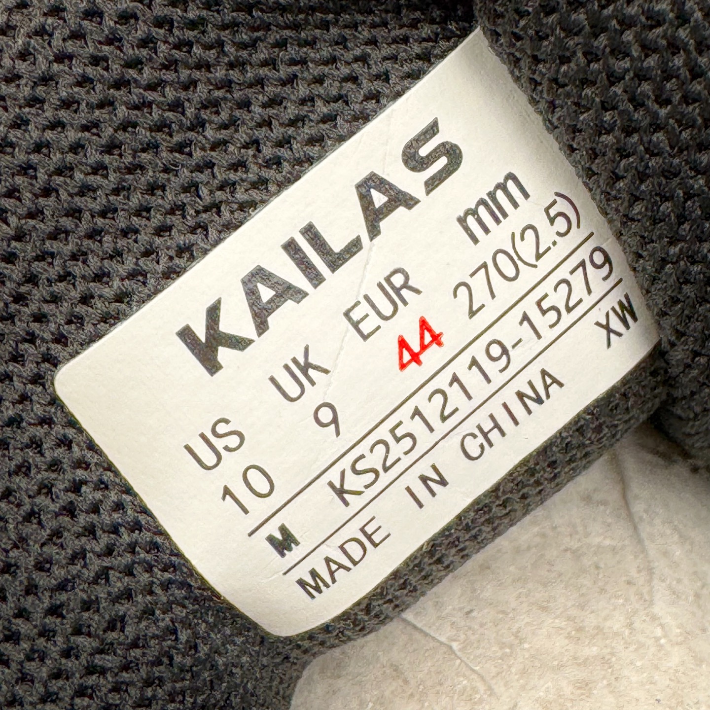 图片[11]-＃K版 KAILAS 凯乐石远征5代 FLT 舒适简约经典登山 防滑耐磨防水低帮徒步鞋 KAILAS凯乐石品牌是全球三大全系攀登品牌之一，于2003年创立于中国广州，致力于为有攀登梦想的户外运动员及爱好者，研发制造功能性专业装备，满足他们在极限环境下安全舒适的需求，凯乐石专注于科技面料的开发及专业功能设计，产品线覆盖登山、攀岩、徒步、越野跑山、露营、旅行等多项户外运动，通过运动员的测试反馈，不断进化迭代，产品荣获国内外大奖71座，发明专利21个，更突破性的自主研发攀登器械，打造出中国的攀登硬实力。实拍调校N版已经零色差零失真 百分百还原实物色彩所见即所得 不存在货不对板色差等低级问题 选购参考实物拍摄 不混卖不参货 只用心做好货严格选品 承诺混一赔十 尺码：36 36.5 37.5 38 38.5 39 39.5 40 40.5 41 41.5 42 42.5 43 44 44.5 45-选品中心