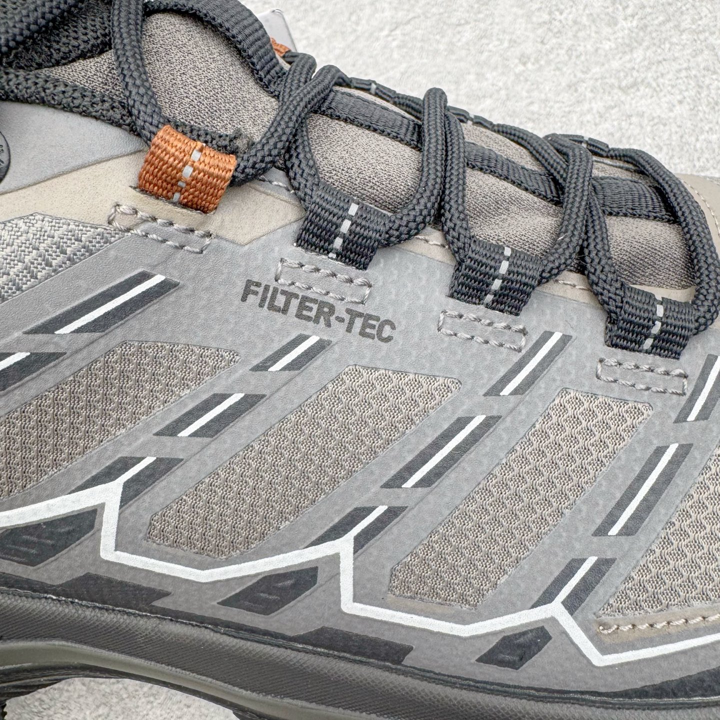 图片[17]-＃K版 KAILAS 凯乐石远征5代 FLT 舒适简约经典登山 防滑耐磨防水低帮徒步鞋 KAILAS凯乐石品牌是全球三大全系攀登品牌之一，于2003年创立于中国广州，致力于为有攀登梦想的户外运动员及爱好者，研发制造功能性专业装备，满足他们在极限环境下安全舒适的需求，凯乐石专注于科技面料的开发及专业功能设计，产品线覆盖登山、攀岩、徒步、越野跑山、露营、旅行等多项户外运动，通过运动员的测试反馈，不断进化迭代，产品荣获国内外大奖71座，发明专利21个，更突破性的自主研发攀登器械，打造出中国的攀登硬实力。实拍调校N版已经零色差零失真 百分百还原实物色彩所见即所得 不存在货不对板色差等低级问题 选购参考实物拍摄 不混卖不参货 只用心做好货严格选品 承诺混一赔十 尺码：36 36.5 37.5 38 38.5 39 39.5 40 40.5 41 41.5 42 42.5 43 44 44.5 45-选品中心