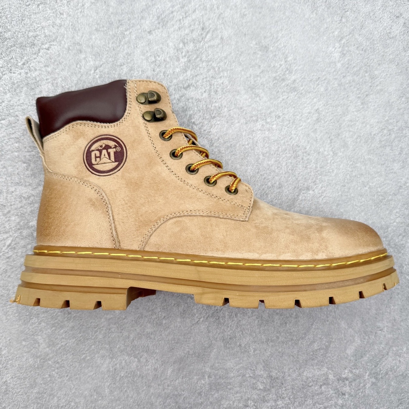 CAT卡特 户外工装轻底休闲马丁靴大黄靴系列 广东大厂品质 全新工艺升级 全鞋真牛皮材料 大底到五金都是代工厂原材料制作 同原版固特异永不开胶工艺 好货不杀猪 首单质量严格把控 全网独家首发 品质毋庸置疑 全套官网统一包装 今年冬季防寒户外专用 日常随意搭配 尺码：39 40 41 42 43 44（皮鞋码）-选品中心
