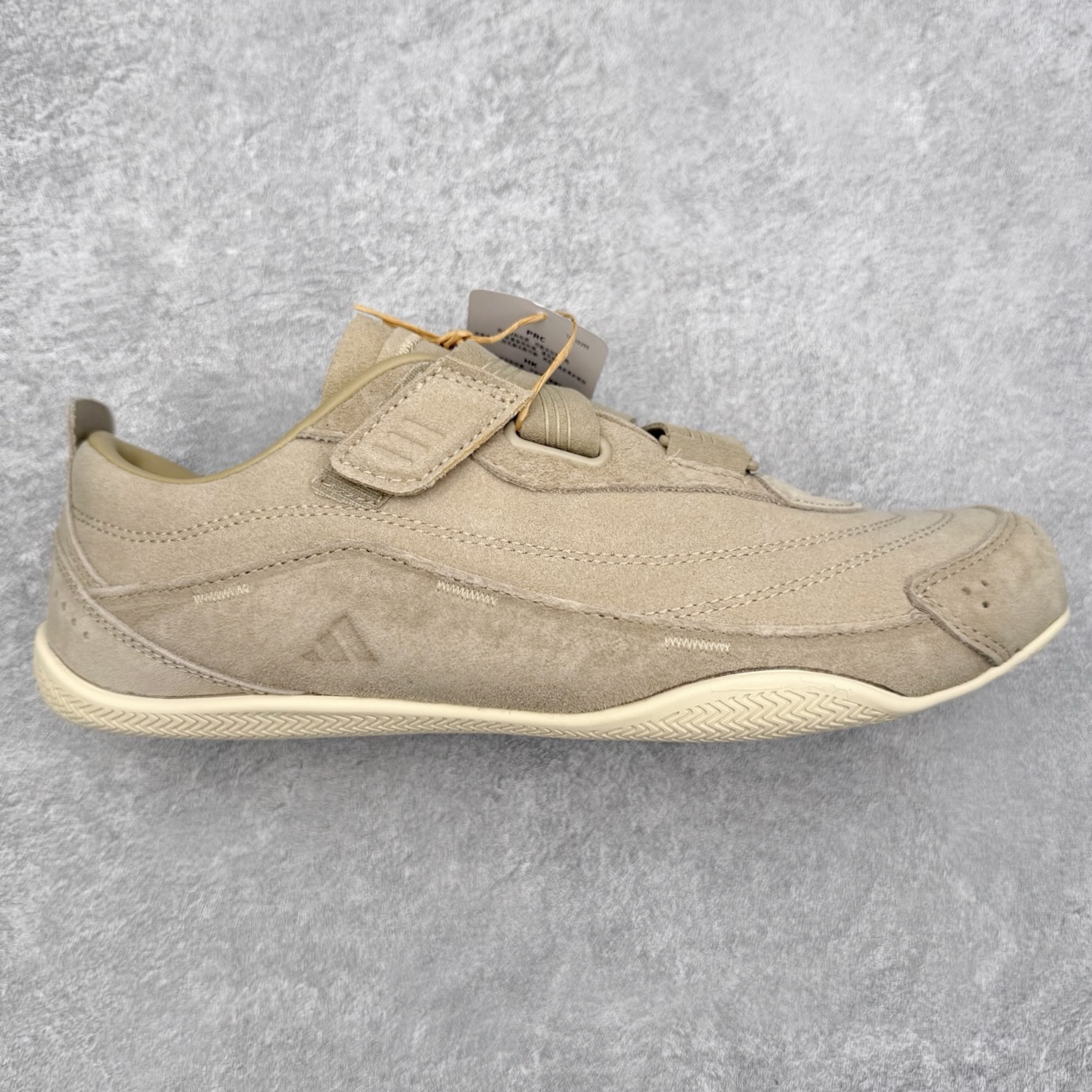 图片[7]-AD FOS URBAN REVERIE 舒适百搭 耐磨 低帮 生活休闲鞋 实拍调校N版已经零色差零失真 百分百还原实物色彩所见即所得 不存在货不对板色差等低级问题 选购参考实物拍摄 不混卖不参货 只用心做好货严格选品 承诺混一赔十 尺码：36 36.5 37.5 38 38.5 39 40 40.5 41 42 42.5 43 44 44.5 45-选品中心