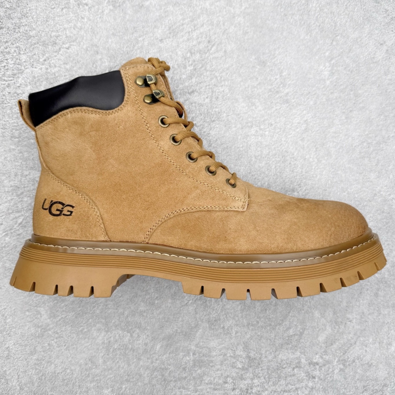 UGG Tasman Weather Hybrid 塔斯曼混合系列轻量休闲鞋 美国UGG秋冬新品（毛绒一体内里🔥保暖锁热）秋冬必备 户外男士高帮休闲马丁靴雪地靴系列 广东大厂品质 秋冬新款 时尚潮流搭配 面料釆用意大利进口磨砂牛皮 全鞋真牛皮材料 大底到五金都是代工厂原材料制作 好货不杀猪 首单质量严格把控 全套官网统一包装 今年冬季防寒户外专用产品 日常随意搭配 型男必备‼尺码：38-44-选品中心