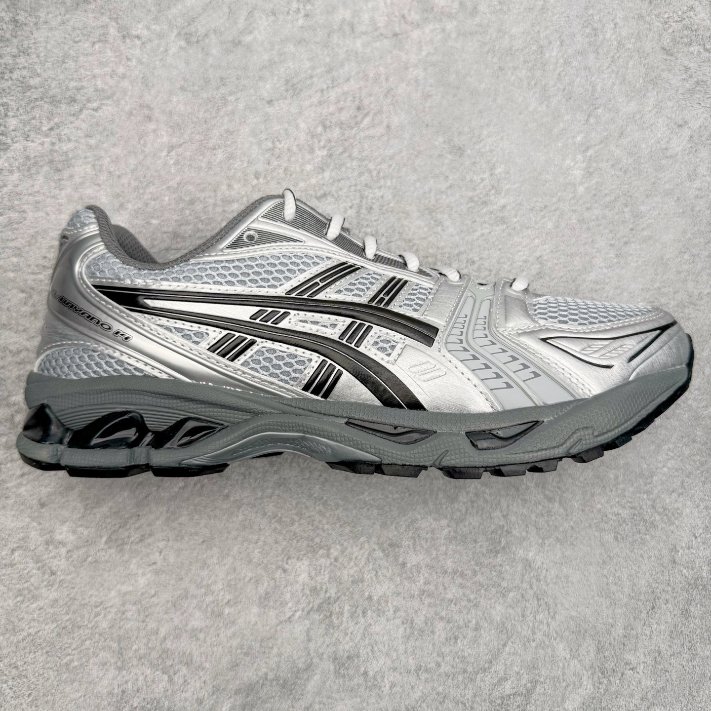 ＃ZC总裁 Asics Gel-Kayano K14 亚瑟士系列复古舒适织物合成革减震防滑耐磨低帮休闲跑步鞋 市场顶级版本 原装纸板楦头开发 独家私模五层组合大底 原厂定制缓震硅胶加持 原盒原配 官方四联吊牌 一比一同步原鞋工艺和用料 鞋面原厂“三明治”多层网布 区别其他同价版本 鞋垫采用原厂OrthoLite欧索莱材质 非普通海玻璃鞋垫 后跟一样采用了GEL缓震胶 整体系列设计非常的科技感 锻炼跑步的同时让你一样时尚百搭 尺码：36 37 37.5 38 39 39.5 40 40.5 41.5 42 42.5 43.5 44 44.5 45 46-选品中心