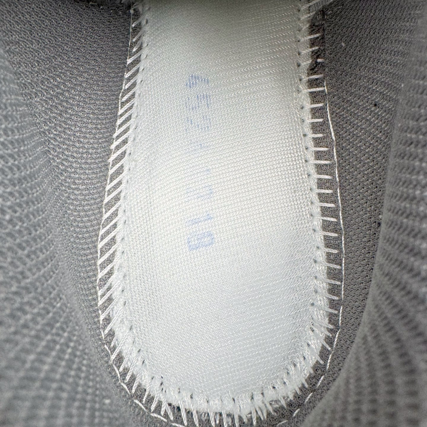 图片[10]-＃ZC总裁 Asics Gel-Kayano K14 亚瑟士系列复古舒适织物合成革减震防滑耐磨低帮休闲跑步鞋 市场顶级版本 原装纸板楦头开发 独家私模五层组合大底 原厂定制缓震硅胶加持 原盒原配 官方四联吊牌 一比一同步原鞋工艺和用料 鞋面原厂“三明治”多层网布 区别其他同价版本 鞋垫采用原厂OrthoLite欧索莱材质 非普通海玻璃鞋垫 后跟一样采用了GEL缓震胶 整体系列设计非常的科技感 锻炼跑步的同时让你一样时尚百搭 尺码：36 37 37.5 38 39 39.5 40 40.5 41.5 42 42.5 43.5 44 44.5 45 46-选品中心