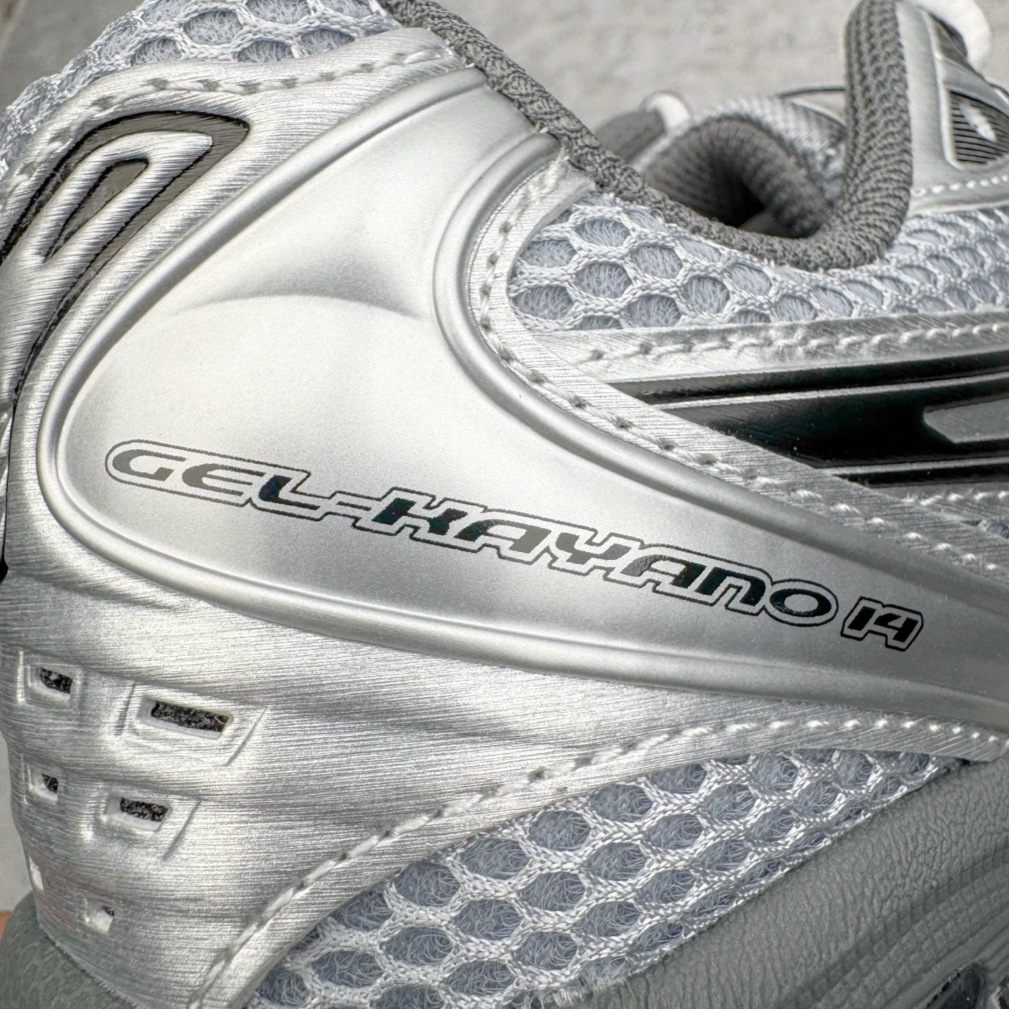 图片[17]-＃ZC总裁 Asics Gel-Kayano K14 亚瑟士系列复古舒适织物合成革减震防滑耐磨低帮休闲跑步鞋 市场顶级版本 原装纸板楦头开发 独家私模五层组合大底 原厂定制缓震硅胶加持 原盒原配 官方四联吊牌 一比一同步原鞋工艺和用料 鞋面原厂“三明治”多层网布 区别其他同价版本 鞋垫采用原厂OrthoLite欧索莱材质 非普通海玻璃鞋垫 后跟一样采用了GEL缓震胶 整体系列设计非常的科技感 锻炼跑步的同时让你一样时尚百搭 尺码：36 37 37.5 38 39 39.5 40 40.5 41.5 42 42.5 43.5 44 44.5 45 46-选品中心