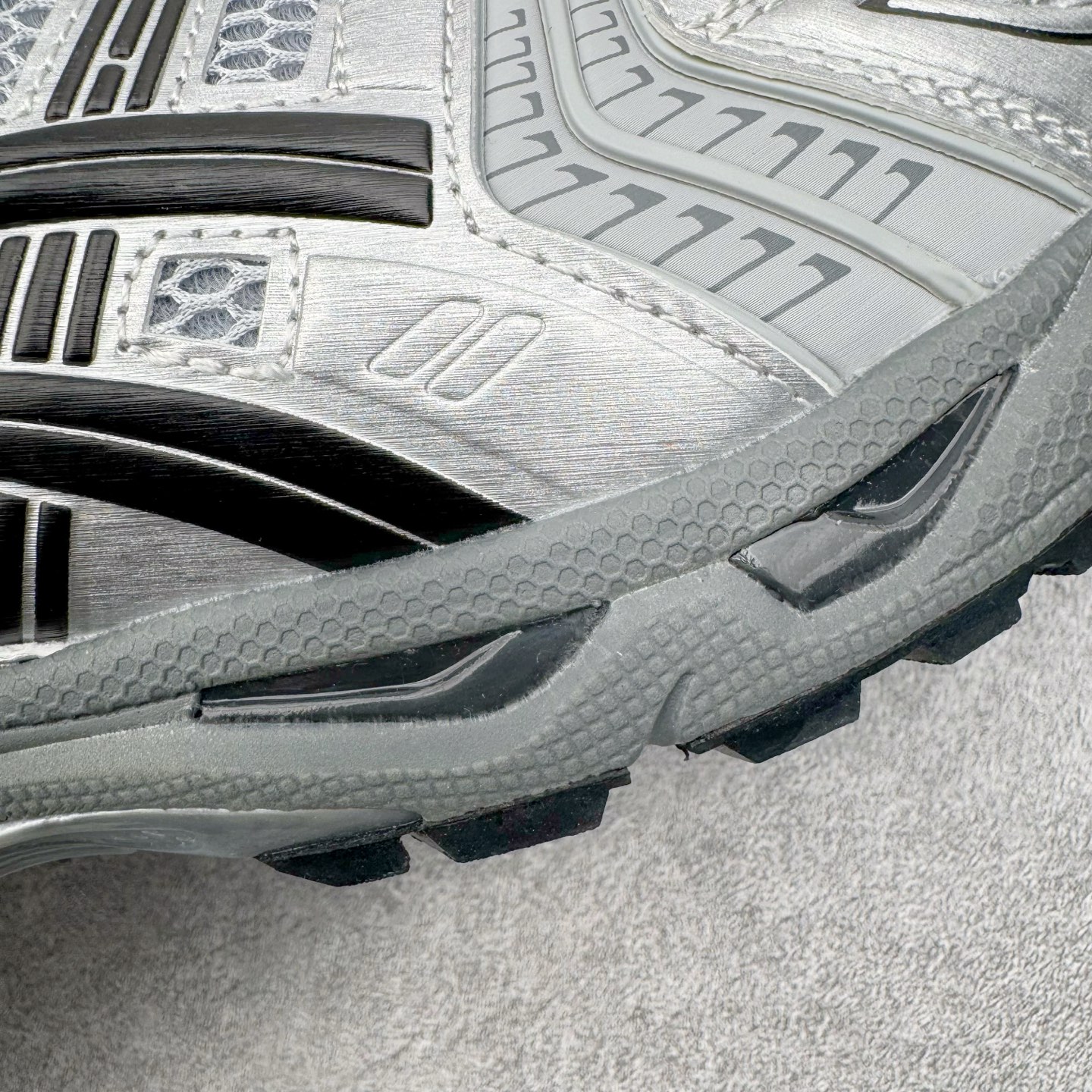 图片[19]-＃ZC总裁 Asics Gel-Kayano K14 亚瑟士系列复古舒适织物合成革减震防滑耐磨低帮休闲跑步鞋 市场顶级版本 原装纸板楦头开发 独家私模五层组合大底 原厂定制缓震硅胶加持 原盒原配 官方四联吊牌 一比一同步原鞋工艺和用料 鞋面原厂“三明治”多层网布 区别其他同价版本 鞋垫采用原厂OrthoLite欧索莱材质 非普通海玻璃鞋垫 后跟一样采用了GEL缓震胶 整体系列设计非常的科技感 锻炼跑步的同时让你一样时尚百搭 尺码：36 37 37.5 38 39 39.5 40 40.5 41.5 42 42.5 43.5 44 44.5 45 46-选品中心