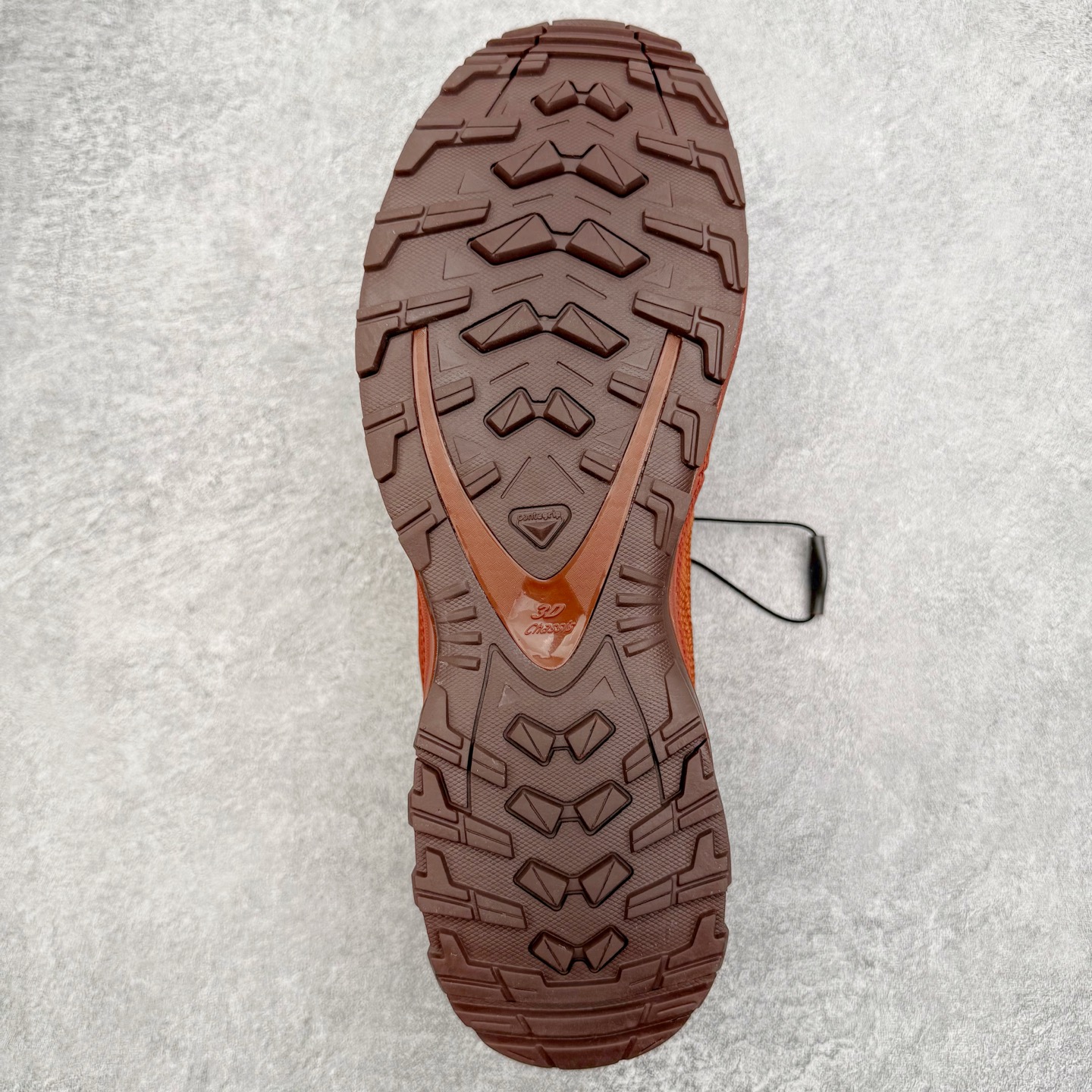 图片[9]-＃GX/绿X JEONGLI x SALOMON XA PRO 3D XA PRO 3D 萨洛蒙联名舒适百搭舒适百搭减震耐磨透气低帮休闲越野跑步鞋 纯原外贸平台特供订单 耗时半年巨作 全套原纸板楦头开发 原厂特供网布配套加持 确保原汁原味 完美呈现版型 原档数据独家私模五层组合大底 男女鞋同步官方开发至46.5 原装Ortholite轻量化鞋垫 中底布带钢印编号 原厂TPU锁扣 进口港宝加持 后跟自然饱满 还原公司包裹性 鞋面采用SENSIFT贴合技术 全方位贴合包裹脚型 鞋跟部鞋底牵引设计 提供强大的抓地性能 更适应野外崎岖不平的道路 其3D ADVANCED CHASSIS底盘 材料轻量大化 钉齿设计更具稳定性 防护性 鞋底易磨损区运用CONTAGRIP高耐磨材料 应对城市硬质路面长距离跑考验 尺码：36 36.5 37.5 38 38.5 39 40 40.5 41 42 42.5 43 44 44.5 45 46 46.5-选品中心