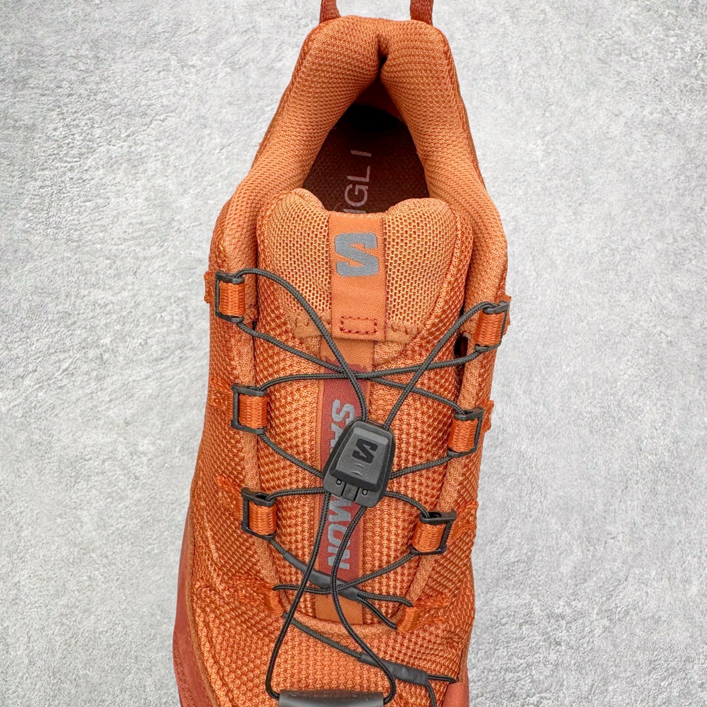 图片[5]-＃GX/绿X JEONGLI x SALOMON XA PRO 3D XA PRO 3D 萨洛蒙联名舒适百搭舒适百搭减震耐磨透气低帮休闲越野跑步鞋 纯原外贸平台特供订单 耗时半年巨作 全套原纸板楦头开发 原厂特供网布配套加持 确保原汁原味 完美呈现版型 原档数据独家私模五层组合大底 男女鞋同步官方开发至46.5 原装Ortholite轻量化鞋垫 中底布带钢印编号 原厂TPU锁扣 进口港宝加持 后跟自然饱满 还原公司包裹性 鞋面采用SENSIFT贴合技术 全方位贴合包裹脚型 鞋跟部鞋底牵引设计 提供强大的抓地性能 更适应野外崎岖不平的道路 其3D ADVANCED CHASSIS底盘 材料轻量大化 钉齿设计更具稳定性 防护性 鞋底易磨损区运用CONTAGRIP高耐磨材料 应对城市硬质路面长距离跑考验 尺码：36 36.5 37.5 38 38.5 39 40 40.5 41 42 42.5 43 44 44.5 45 46 46.5-选品中心