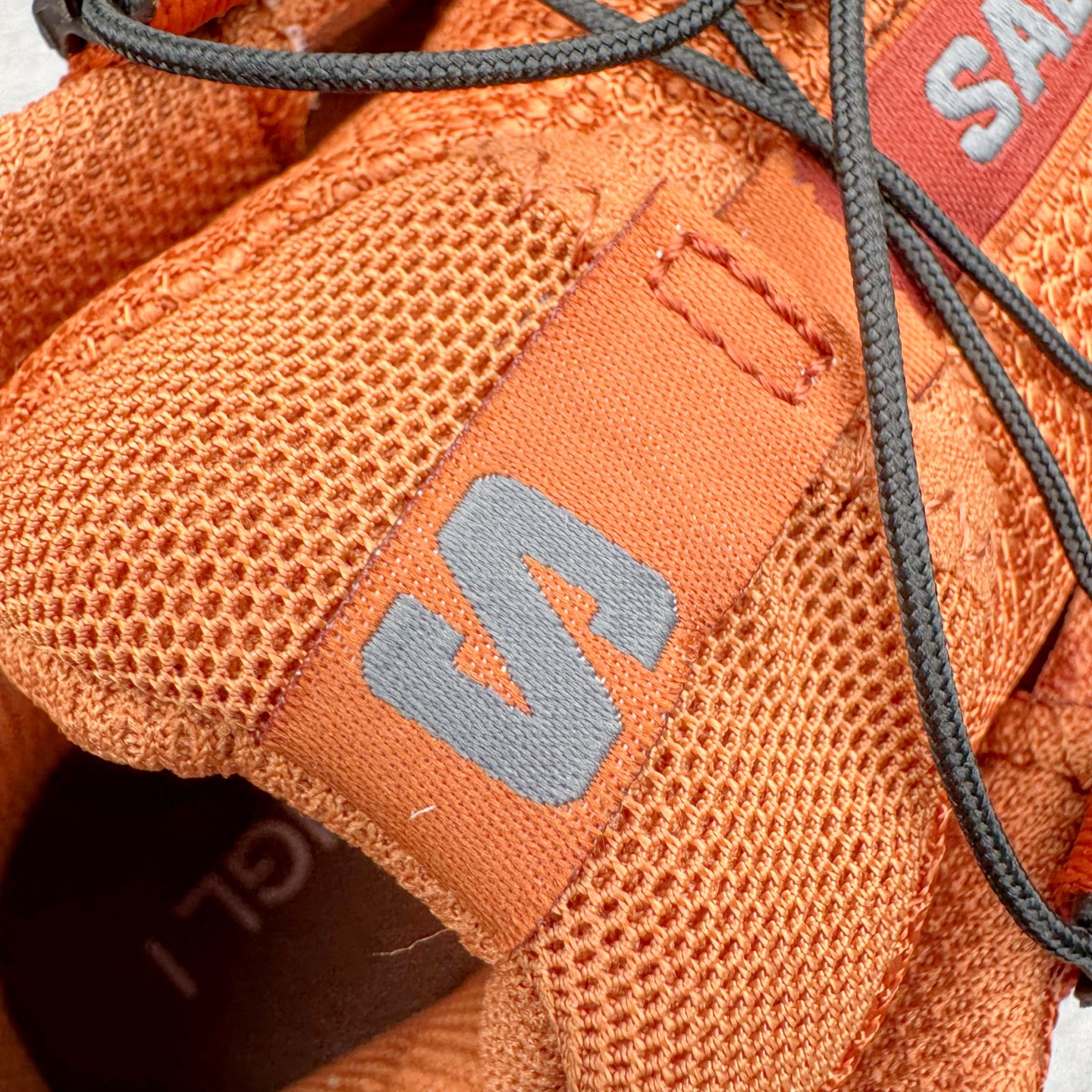 图片[13]-＃GX/绿X JEONGLI x SALOMON XA PRO 3D XA PRO 3D 萨洛蒙联名舒适百搭舒适百搭减震耐磨透气低帮休闲越野跑步鞋 纯原外贸平台特供订单 耗时半年巨作 全套原纸板楦头开发 原厂特供网布配套加持 确保原汁原味 完美呈现版型 原档数据独家私模五层组合大底 男女鞋同步官方开发至46.5 原装Ortholite轻量化鞋垫 中底布带钢印编号 原厂TPU锁扣 进口港宝加持 后跟自然饱满 还原公司包裹性 鞋面采用SENSIFT贴合技术 全方位贴合包裹脚型 鞋跟部鞋底牵引设计 提供强大的抓地性能 更适应野外崎岖不平的道路 其3D ADVANCED CHASSIS底盘 材料轻量大化 钉齿设计更具稳定性 防护性 鞋底易磨损区运用CONTAGRIP高耐磨材料 应对城市硬质路面长距离跑考验 尺码：36 36.5 37.5 38 38.5 39 40 40.5 41 42 42.5 43 44 44.5 45 46 46.5-选品中心