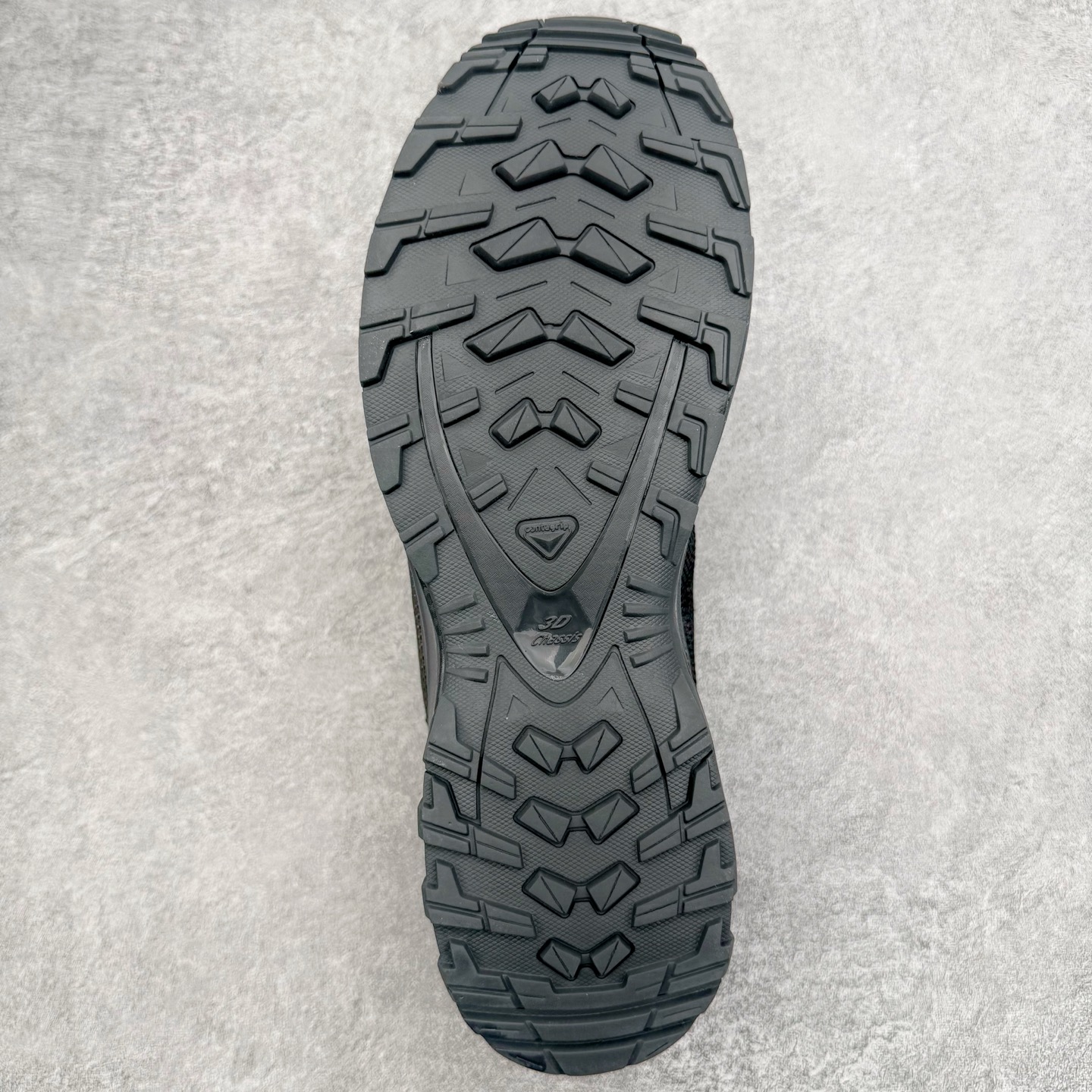 图片[9]-＃GX/绿X JEONGLI x SALOMON XA PRO 3D XA PRO 3D 萨洛蒙联名舒适百搭舒适百搭减震耐磨透气低帮休闲越野跑步鞋 纯原外贸平台特供订单 耗时半年巨作 全套原纸板楦头开发 原厂特供网布配套加持 确保原汁原味 完美呈现版型 原档数据独家私模五层组合大底 男女鞋同步官方开发至46.5 原装Ortholite轻量化鞋垫 中底布带钢印编号 原厂TPU锁扣 进口港宝加持 后跟自然饱满 还原公司包裹性 鞋面采用SENSIFT贴合技术 全方位贴合包裹脚型 鞋跟部鞋底牵引设计 提供强大的抓地性能 更适应野外崎岖不平的道路 其3D ADVANCED CHASSIS底盘 材料轻量大化 钉齿设计更具稳定性 防护性 鞋底易磨损区运用CONTAGRIP高耐磨材料 应对城市硬质路面长距离跑考验 尺码：36 36.5 37.5 38 38.5 39 40 40.5 41 42 42.5 43 44 44.5 45 46 46.5-选品中心